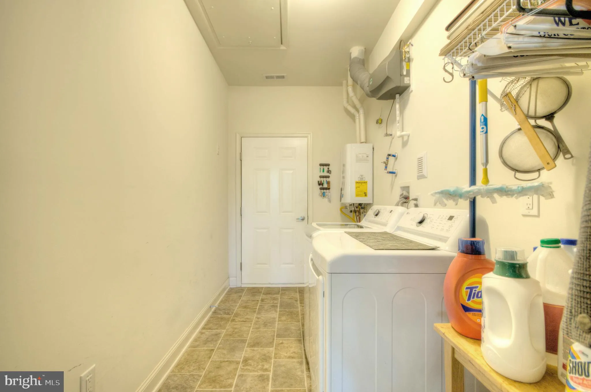 Sewell, New Jersey 08080, United States, 3 Bedrooms Bedrooms, ,2 BathroomsBathrooms,Residential,Active,160908