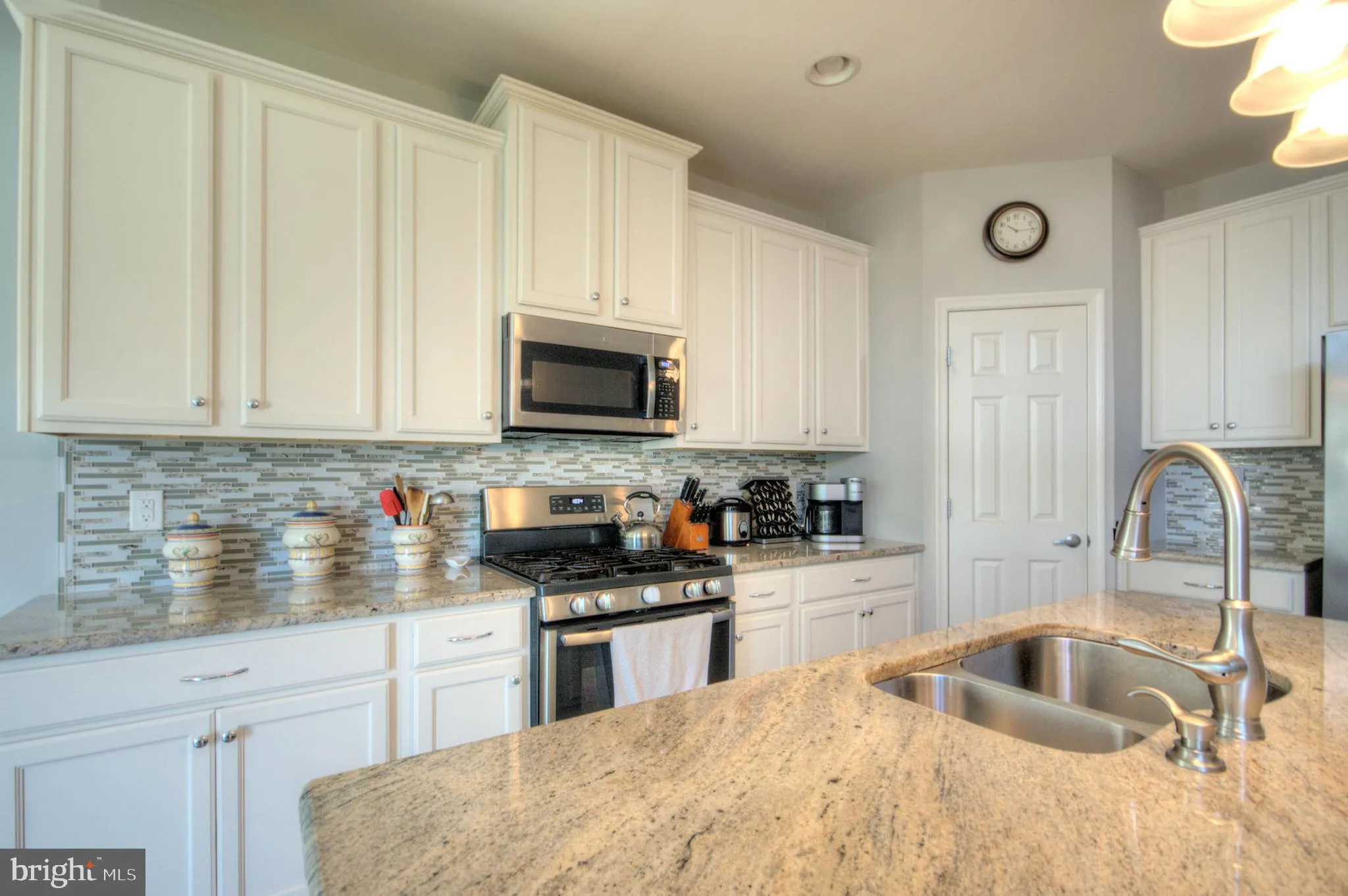 Sewell, New Jersey 08080, United States, 3 Bedrooms Bedrooms, ,2 BathroomsBathrooms,Residential,Active,160908