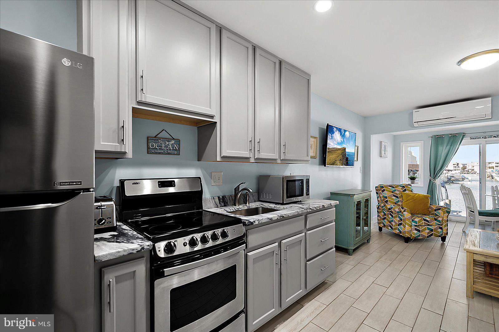 BAYSHORE CM - Residential