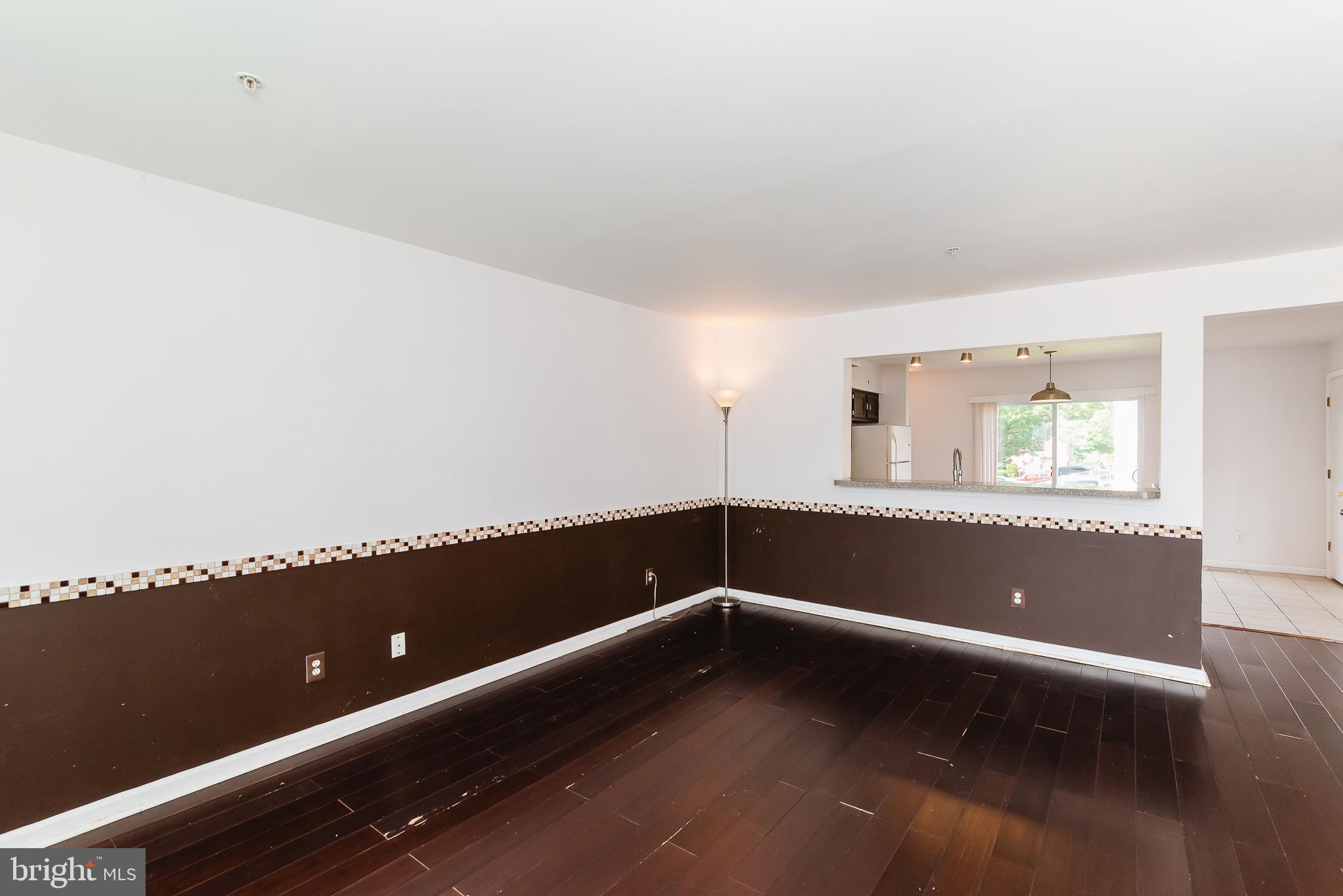 BOSTON COURTS - Residential