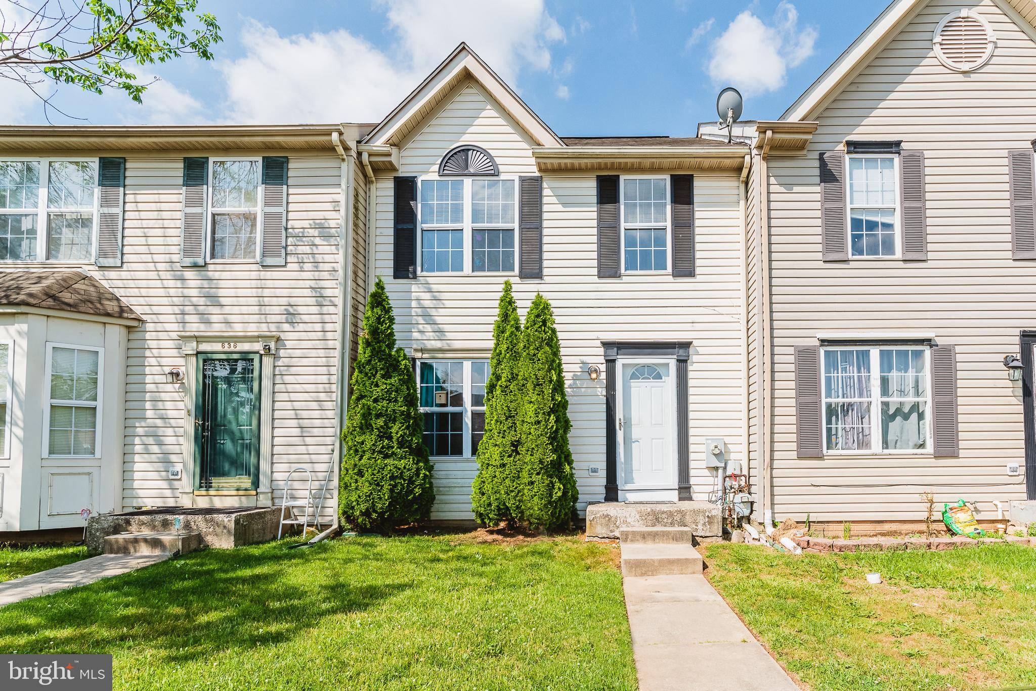 BOSTON COURTS - Residential