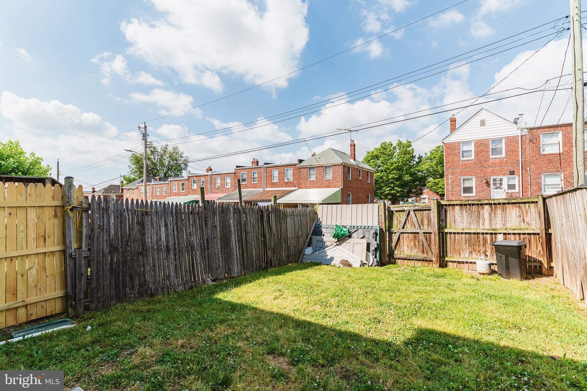 BOSTON COURTS - Residential