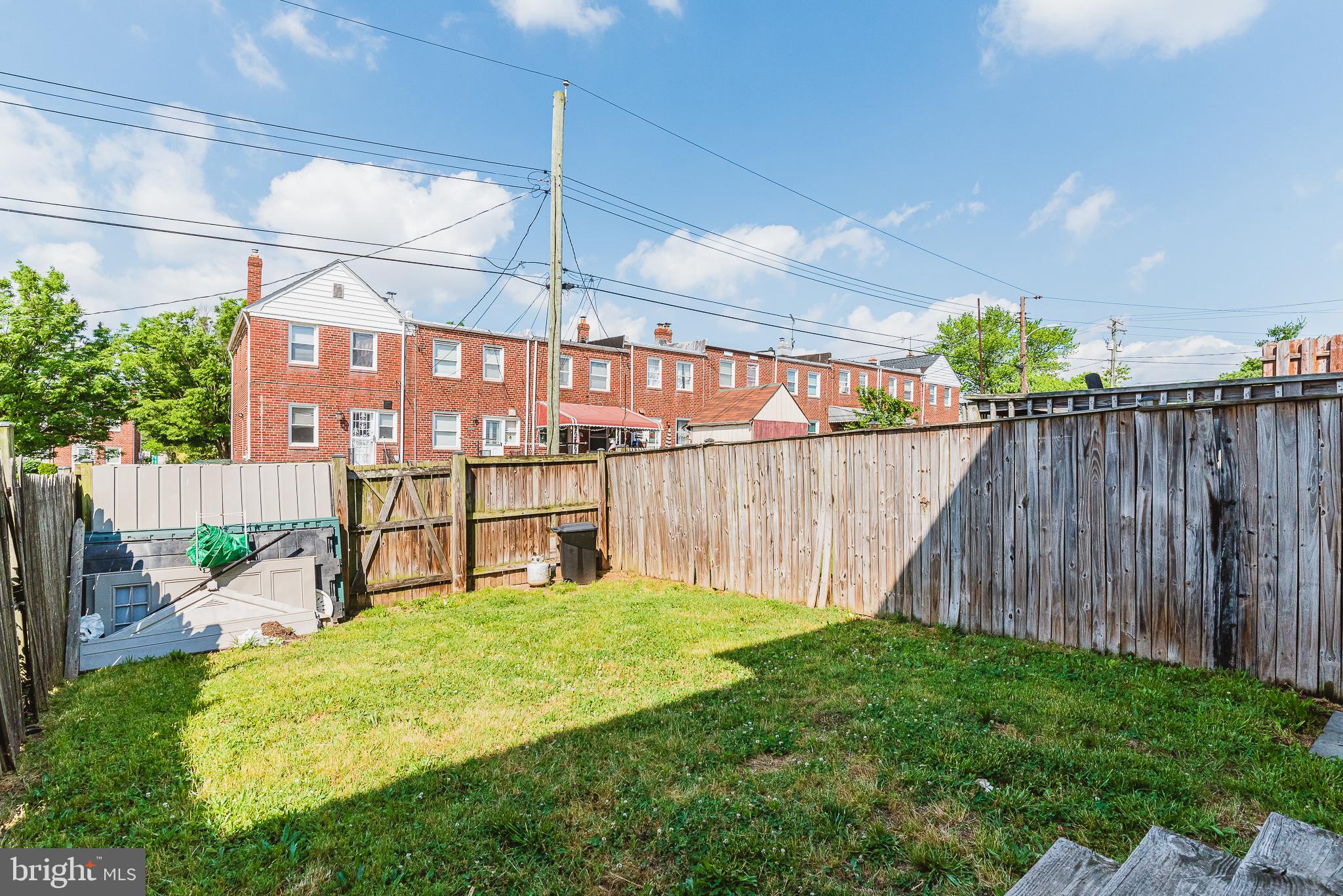 BOSTON COURTS - Residential