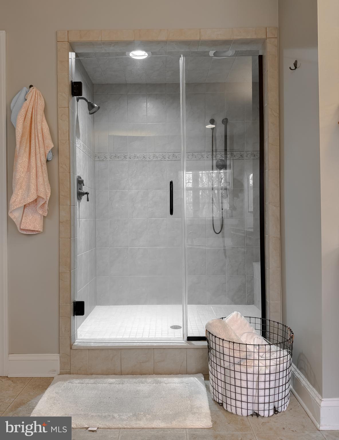 LEONARDS GRANT - Residential