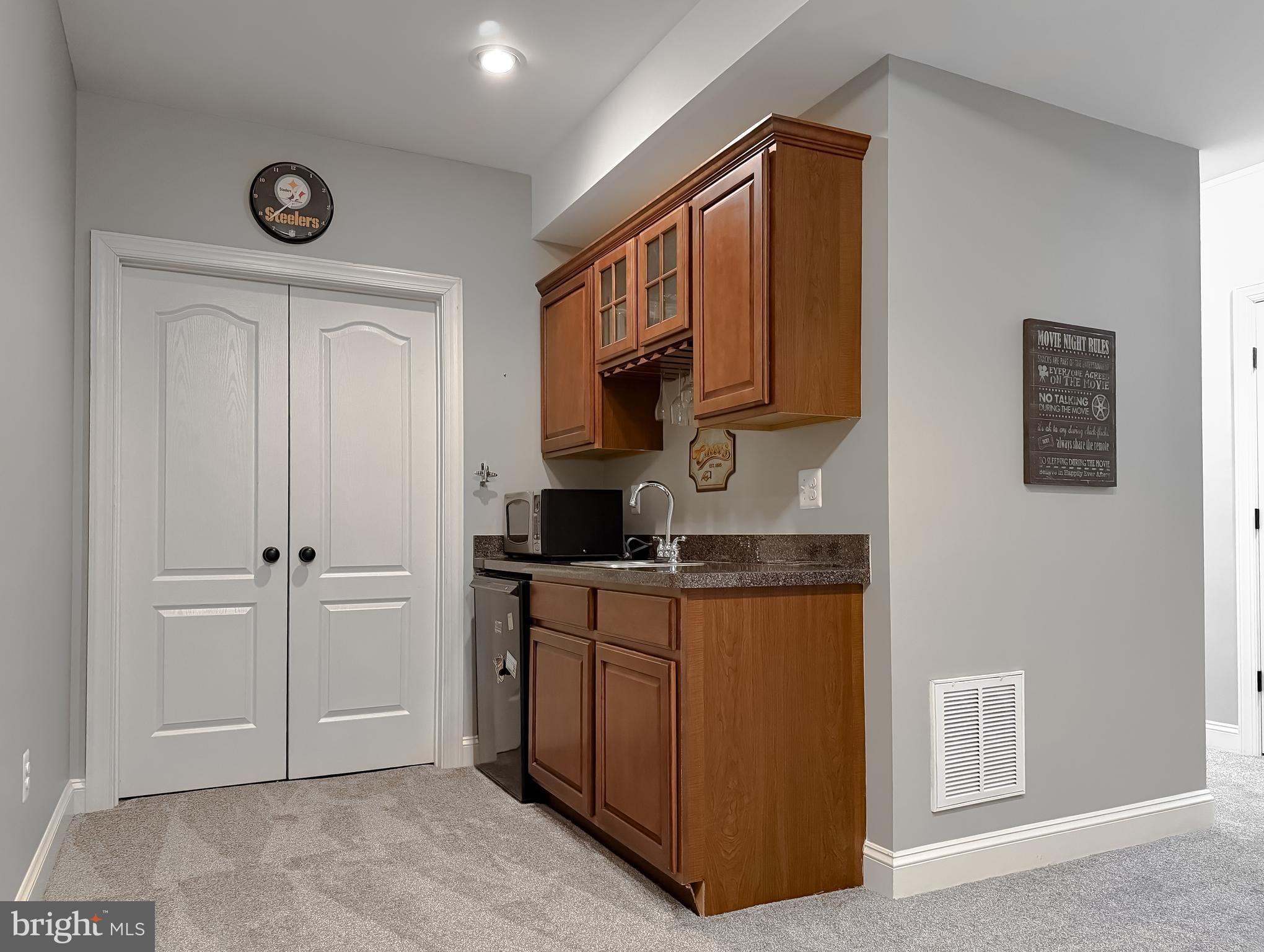 LEONARDS GRANT - Residential