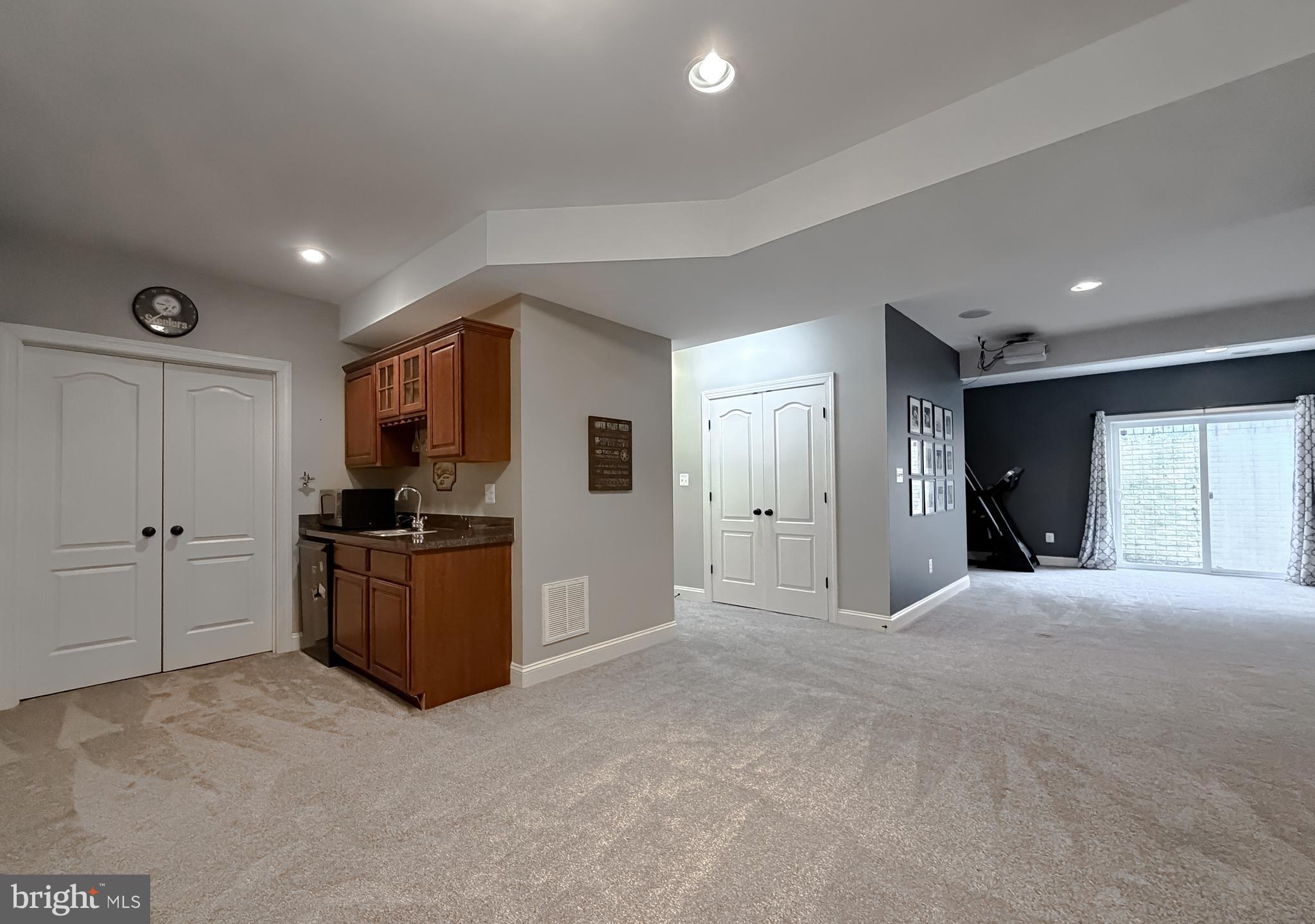 LEONARDS GRANT - Residential