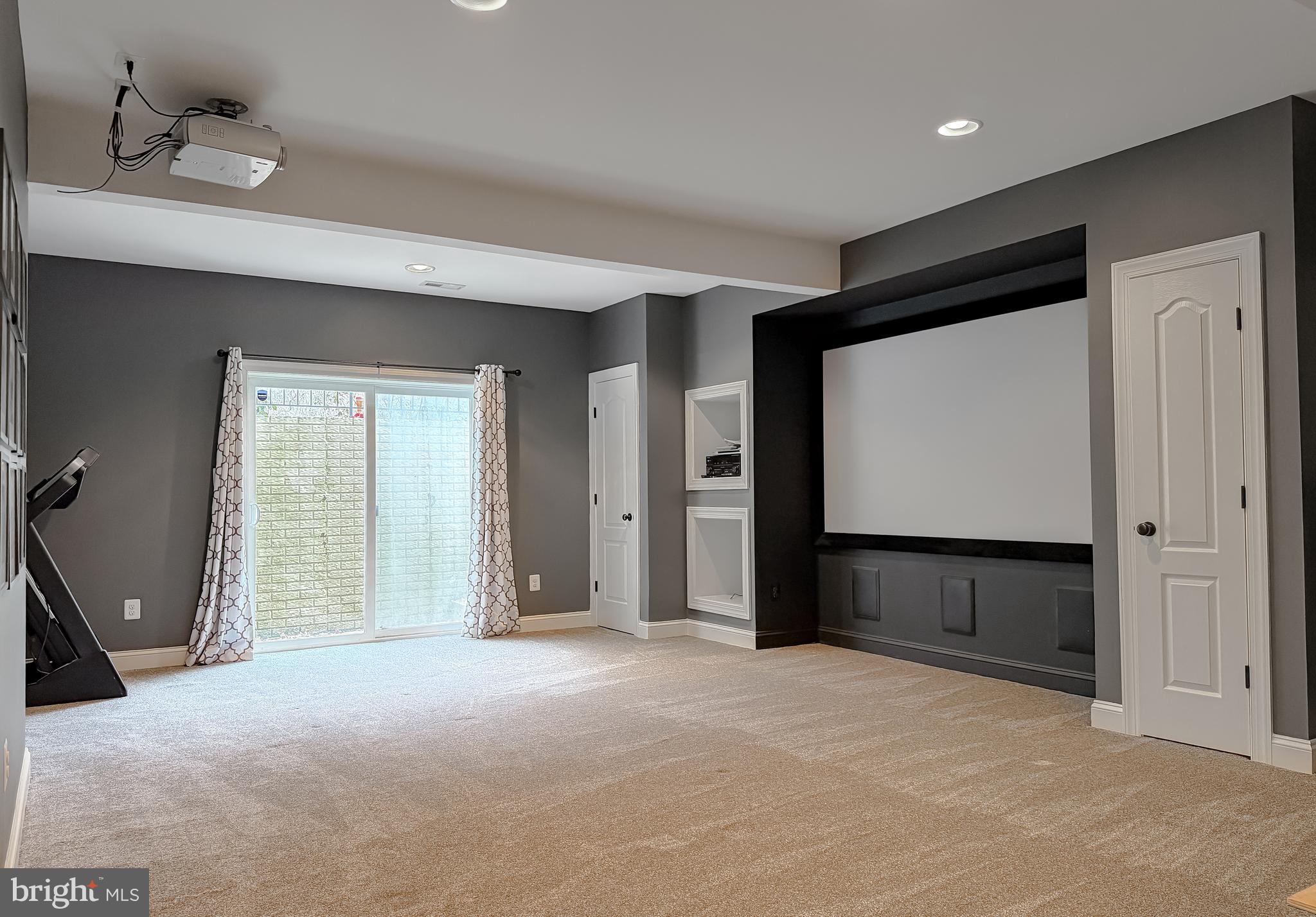 LEONARDS GRANT - Residential