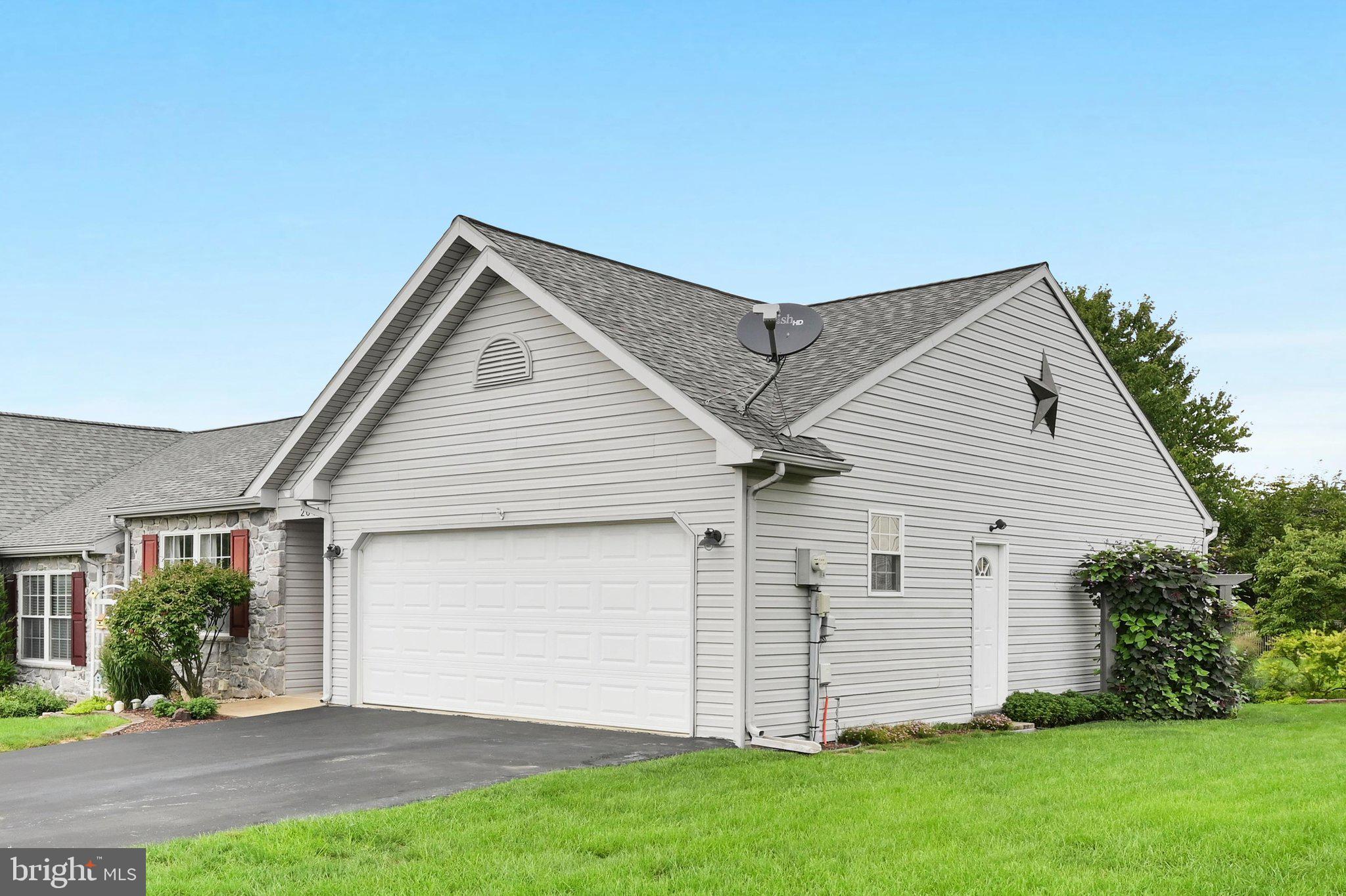 2041 WEEPING WILLOW LANE