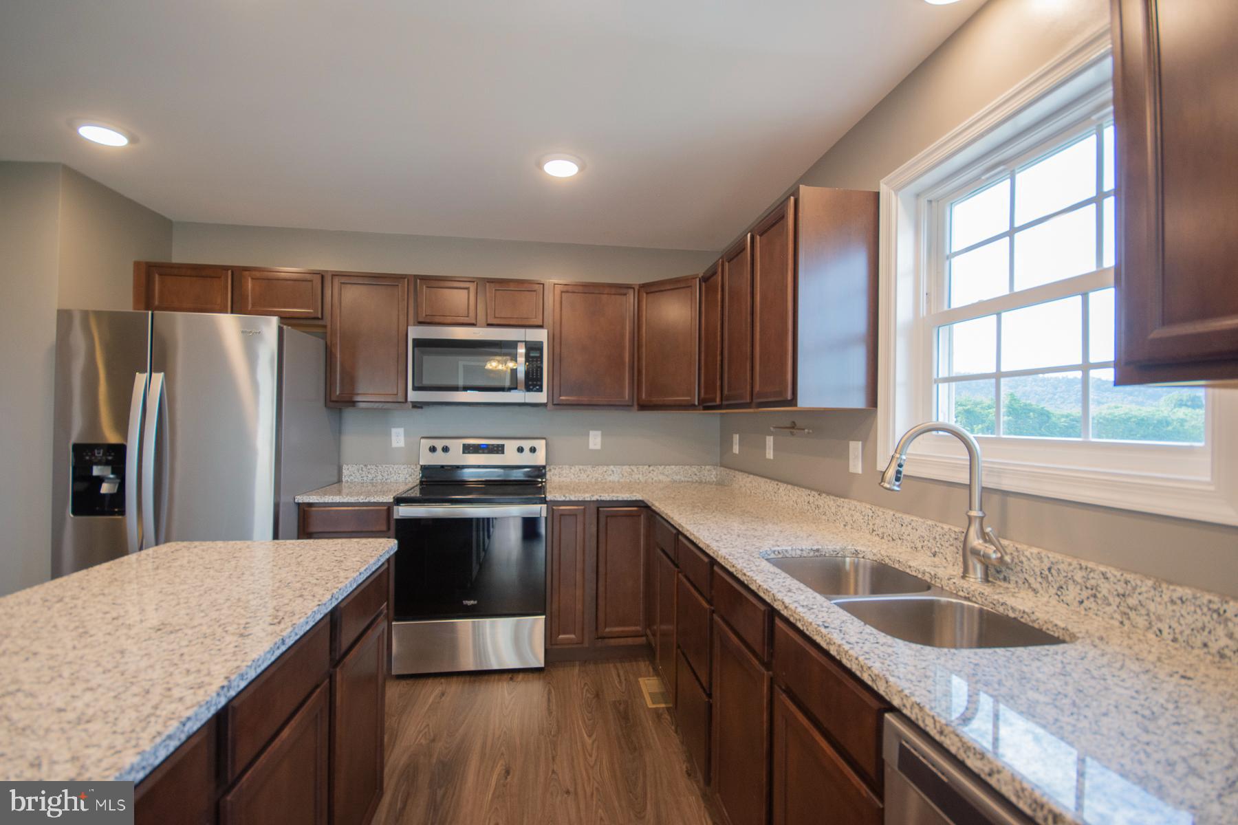 PEBBLE RIDGE - Residential