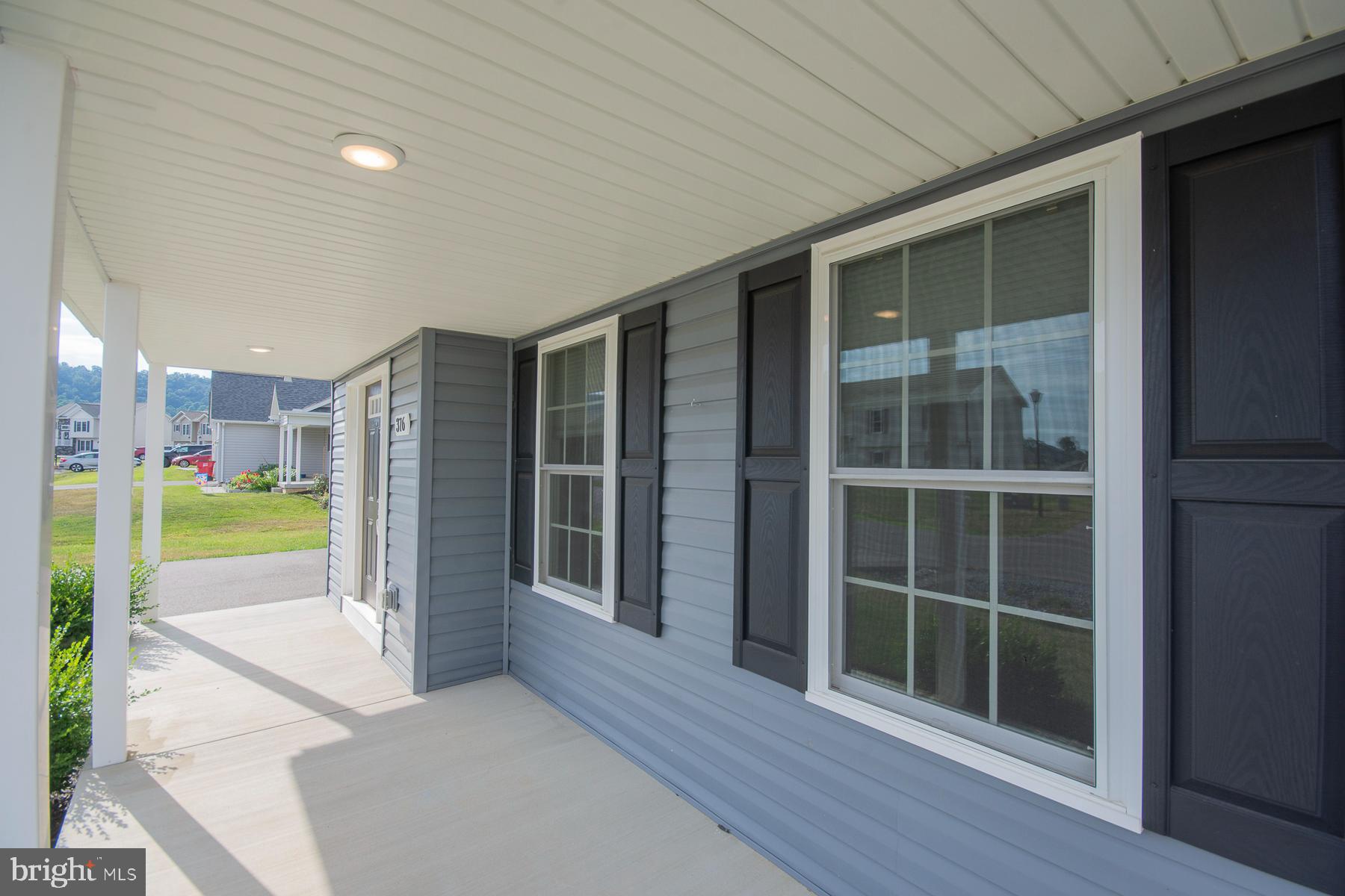 PEBBLE RIDGE - Residential