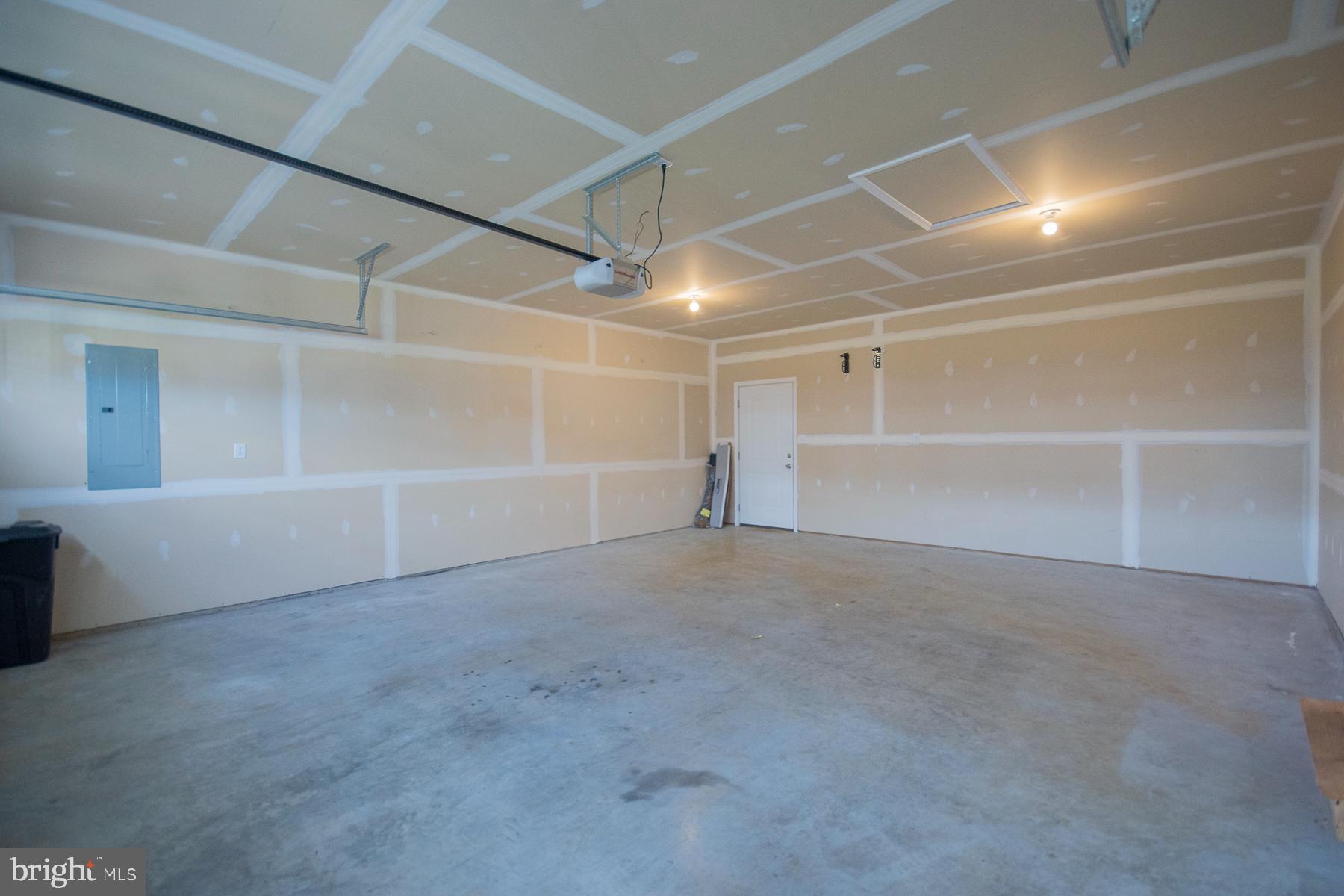 PEBBLE RIDGE - Residential