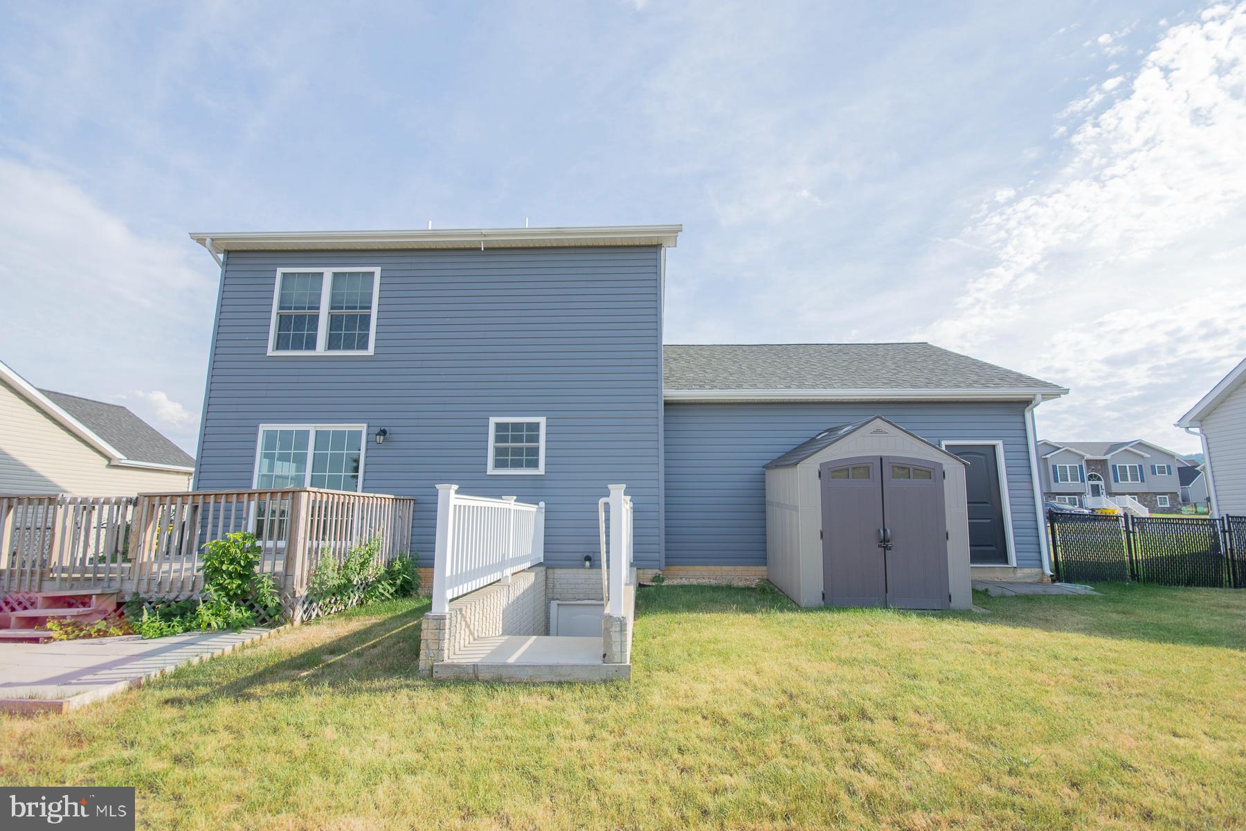 PEBBLE RIDGE - Residential