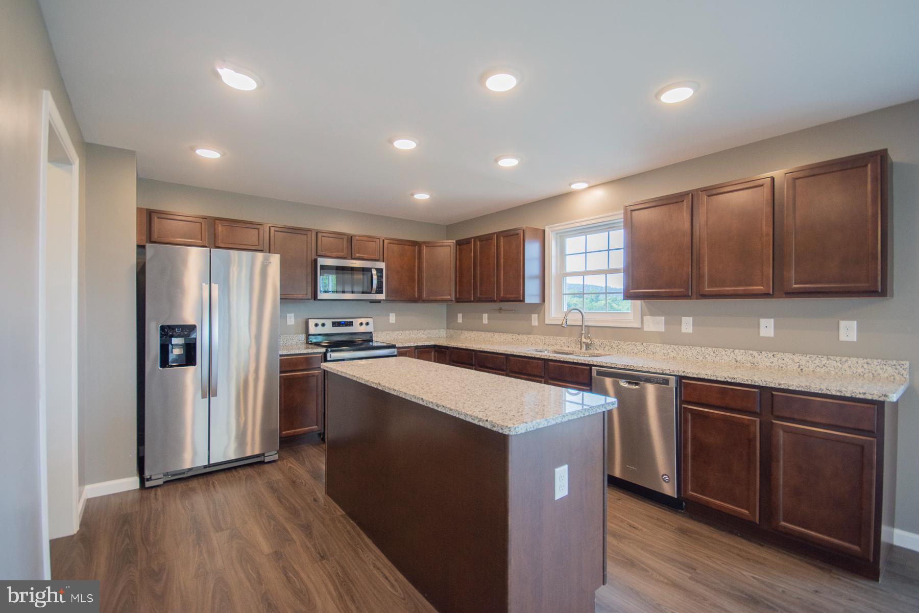 PEBBLE RIDGE - Residential