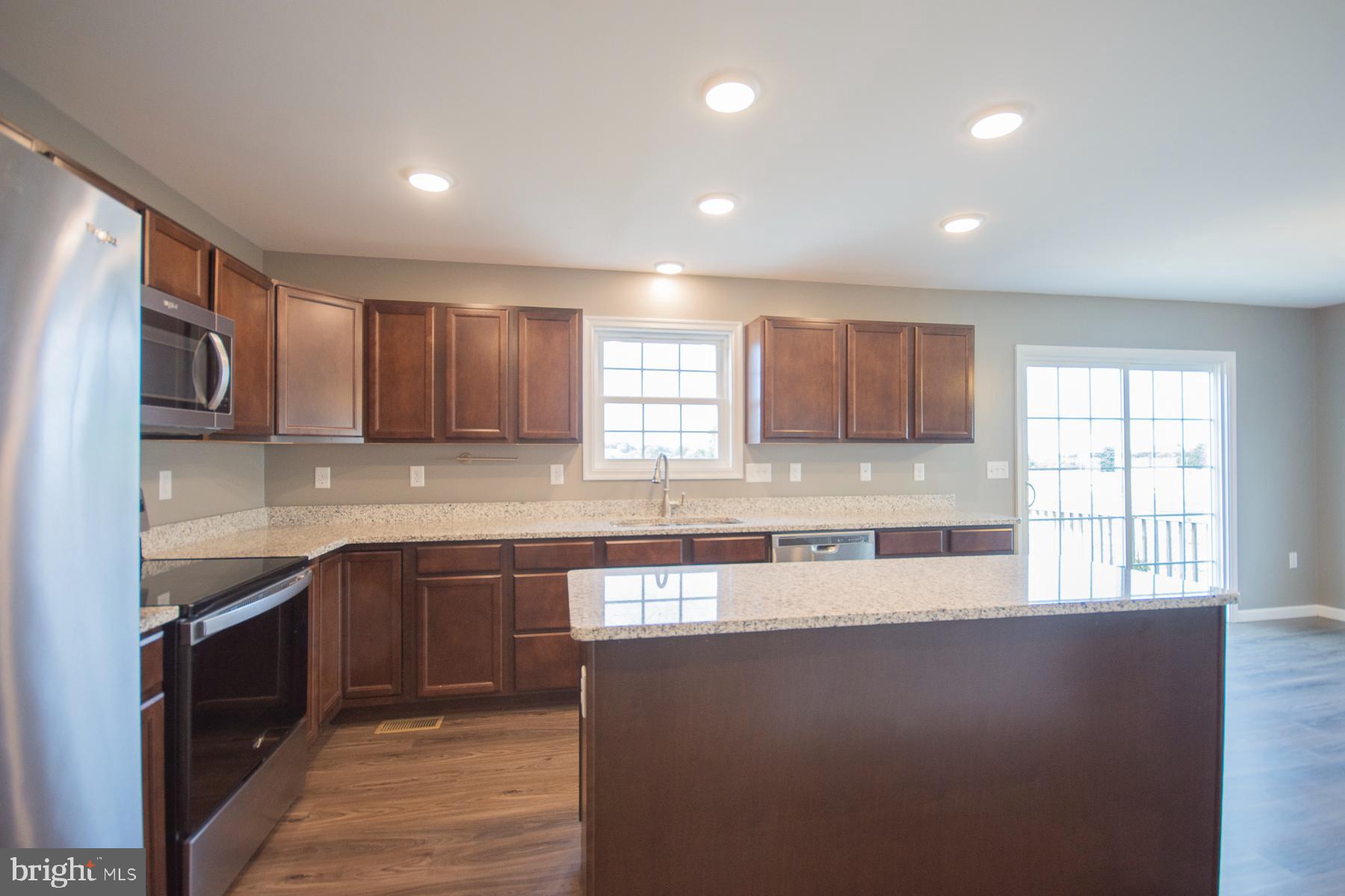 PEBBLE RIDGE - Residential