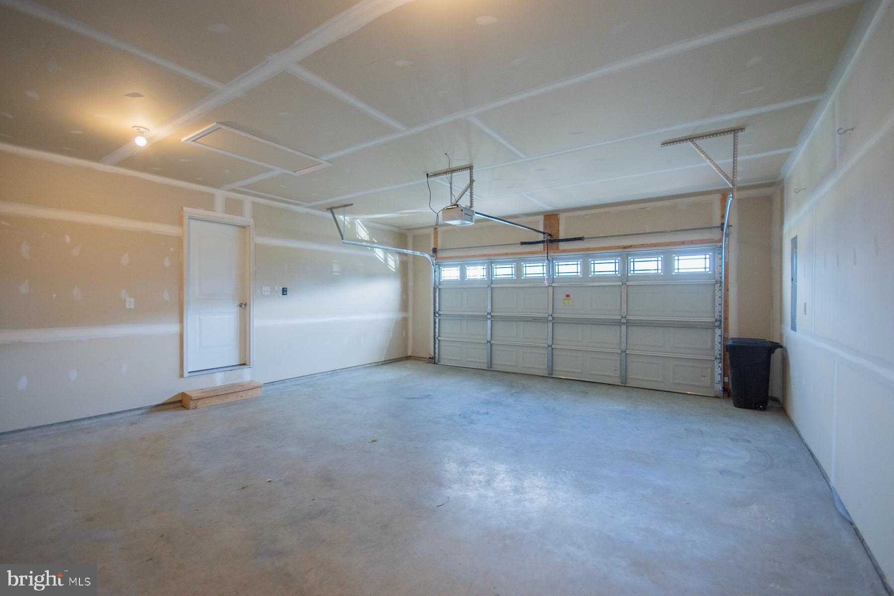 PEBBLE RIDGE - Residential