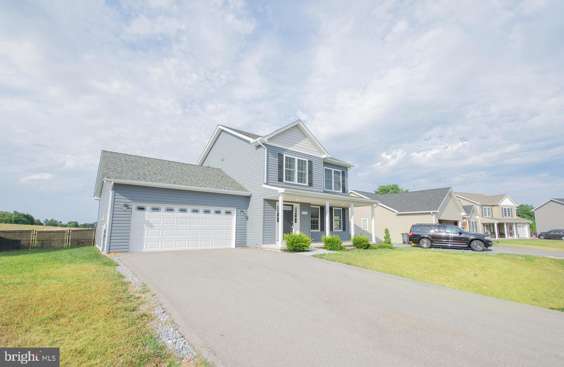 PEBBLE RIDGE - Residential