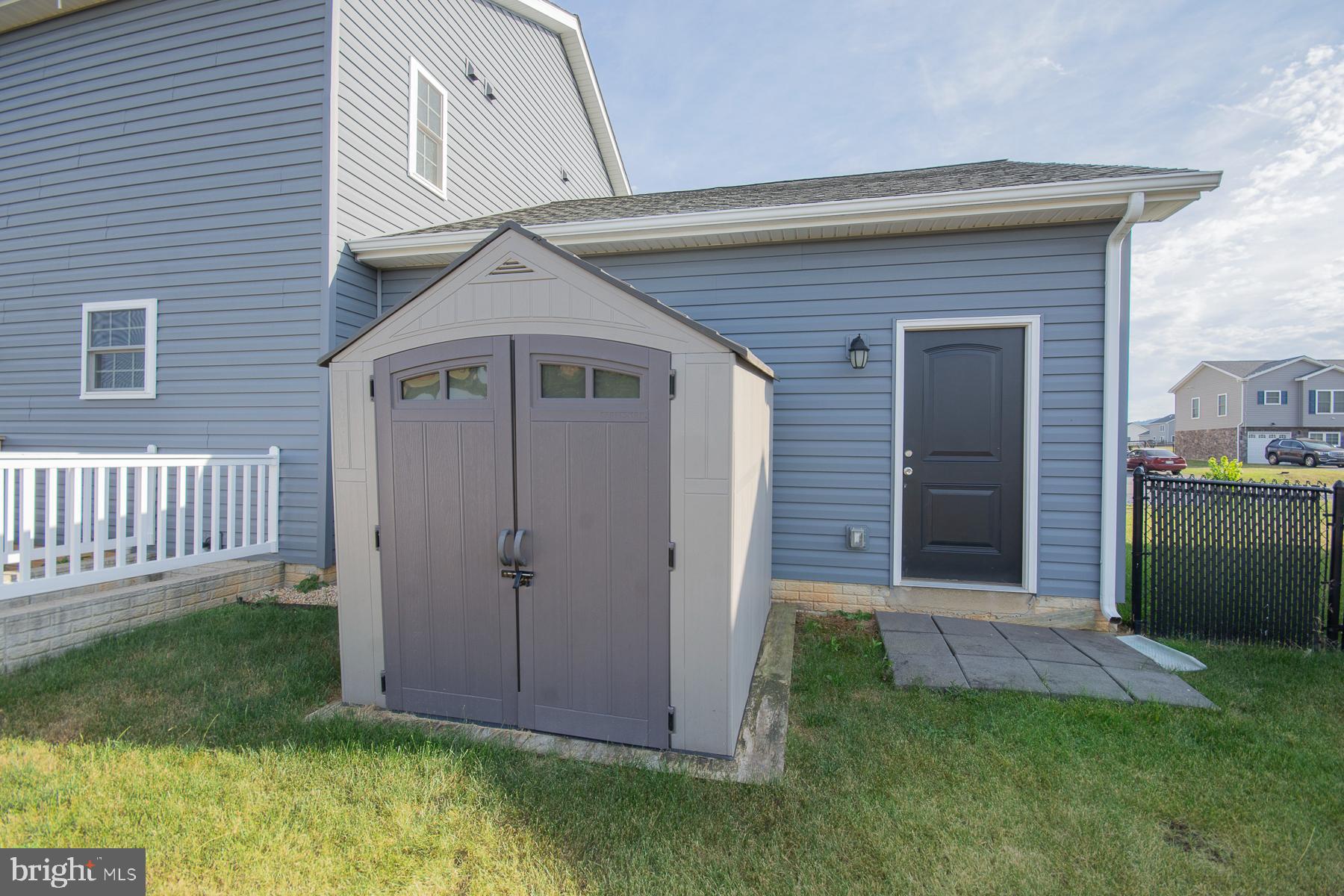 PEBBLE RIDGE - Residential