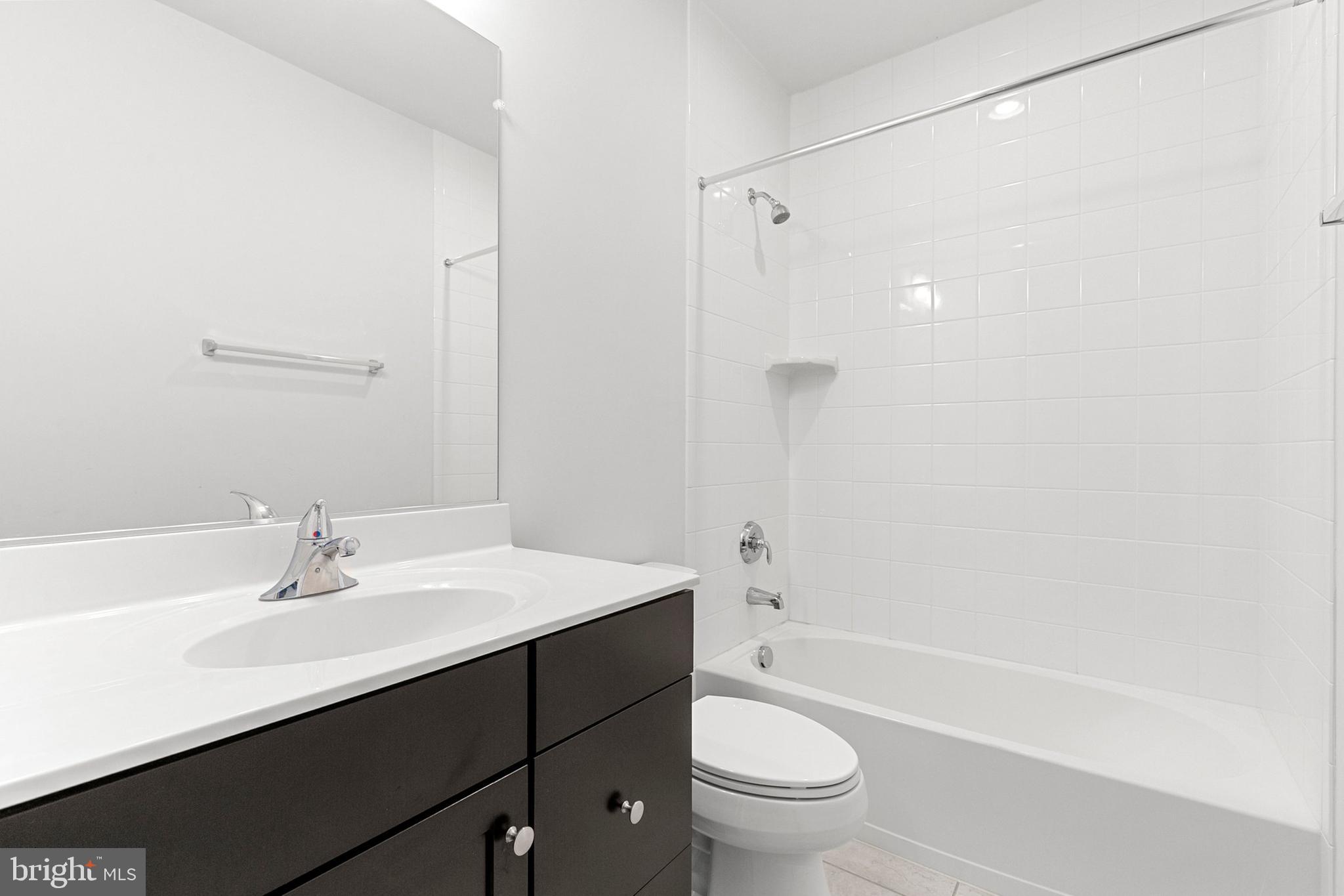 GREENWICH FOREST - Residential