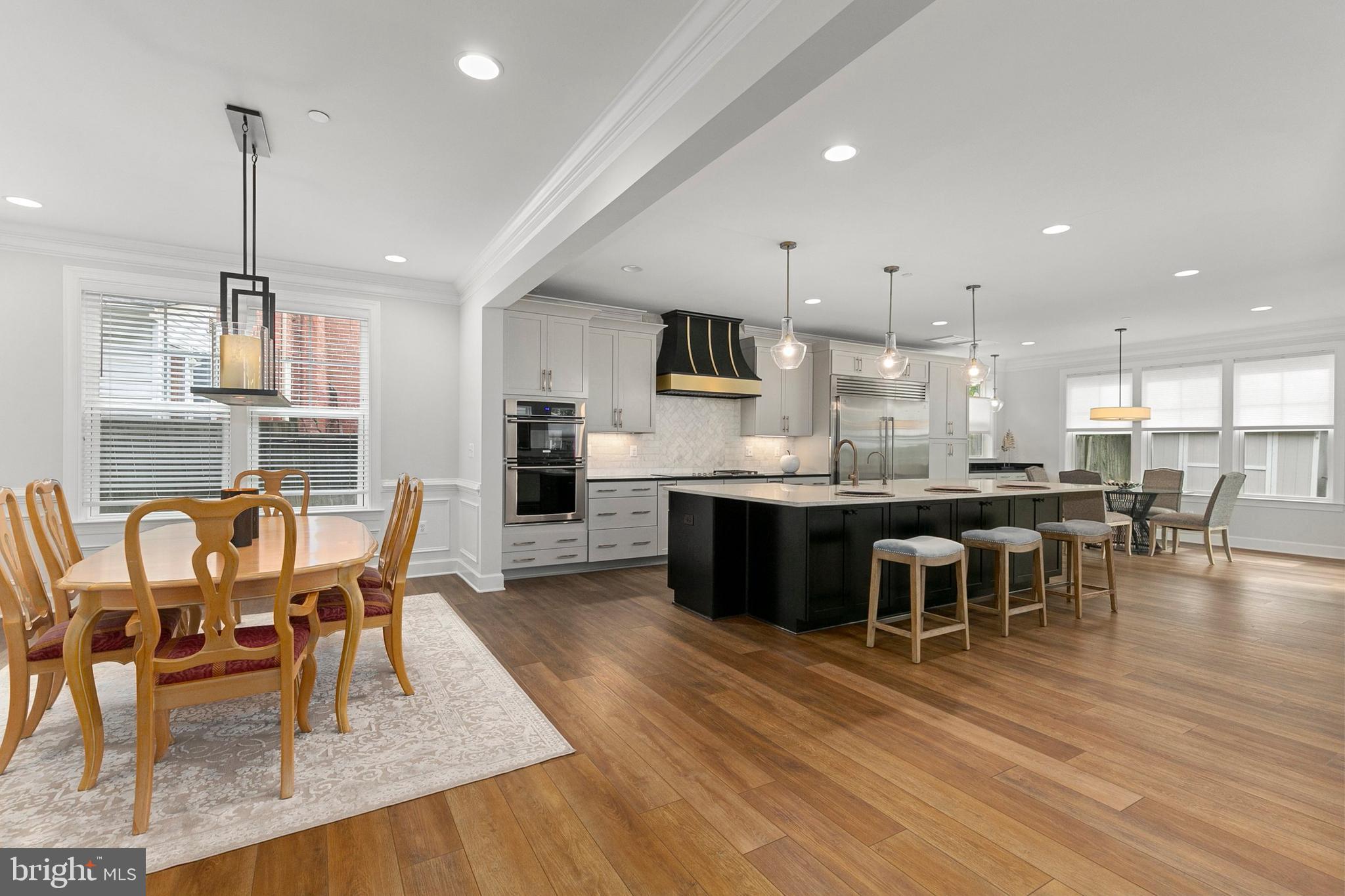 GREENWICH FOREST - Residential