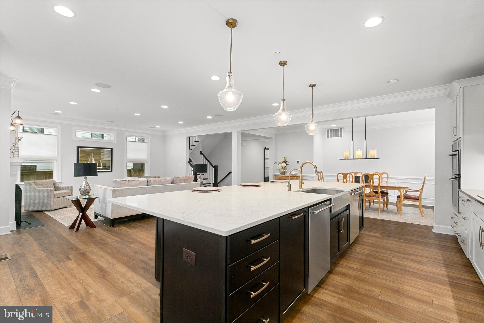 GREENWICH FOREST - Residential