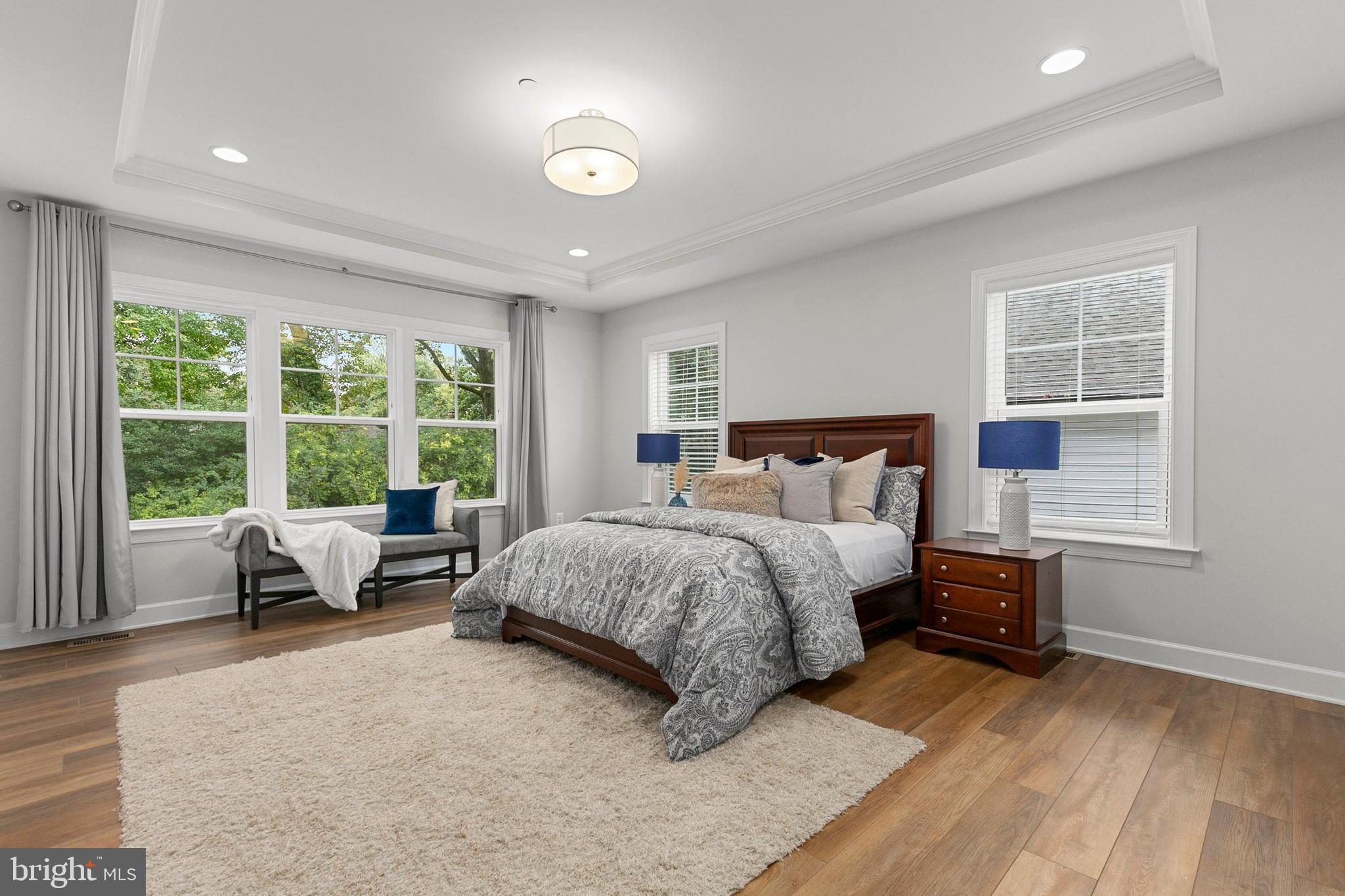 GREENWICH FOREST - Residential