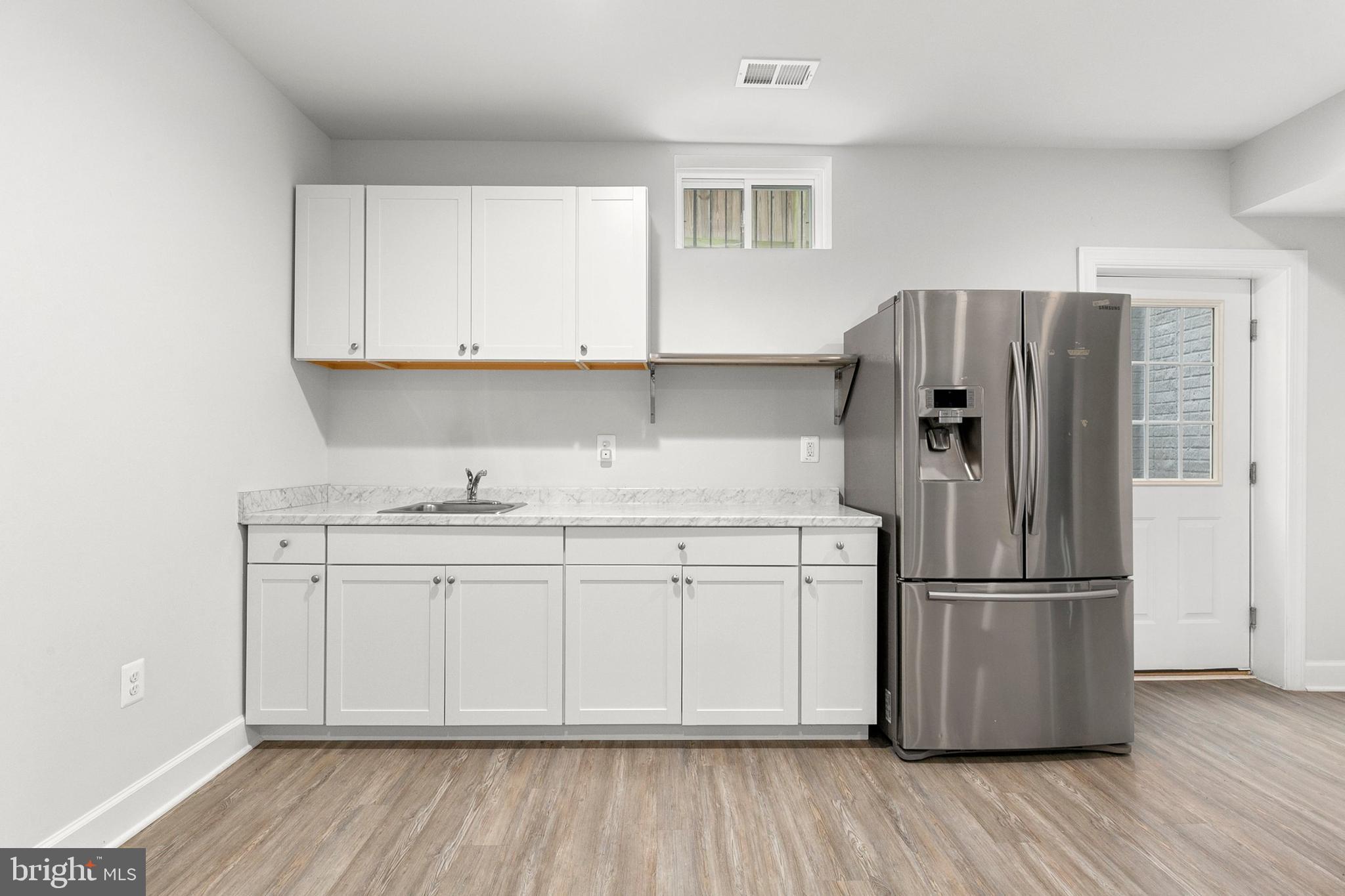 GREENWICH FOREST - Residential