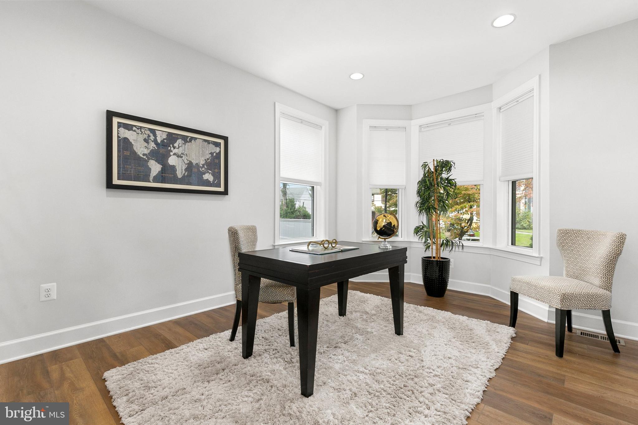 GREENWICH FOREST - Residential