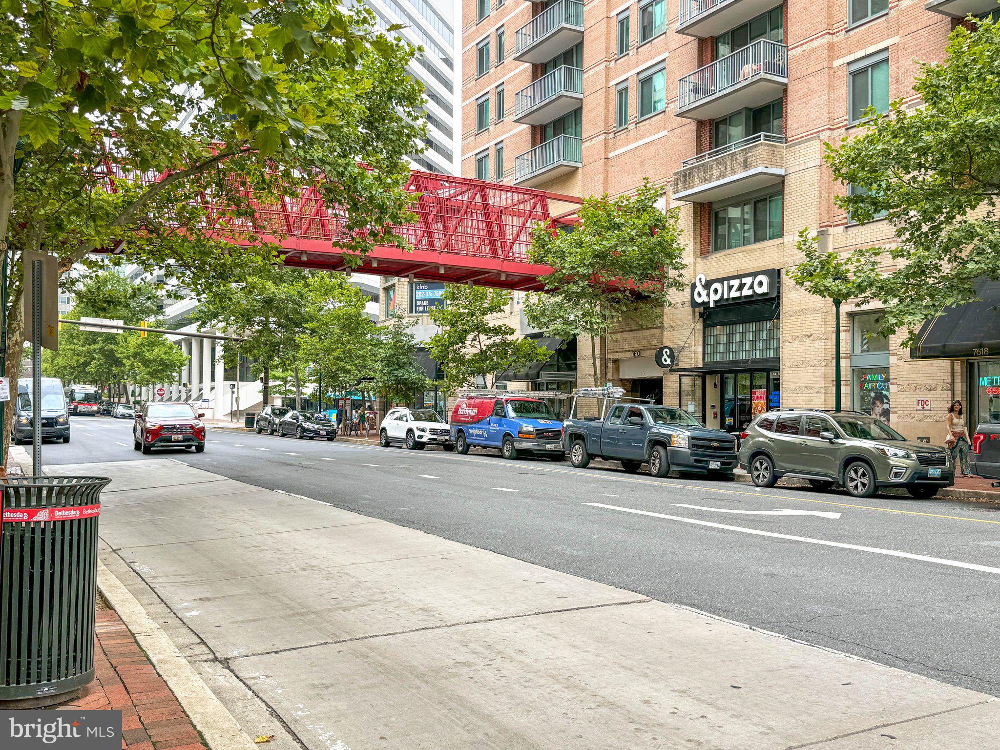 GREENWICH FOREST - Residential