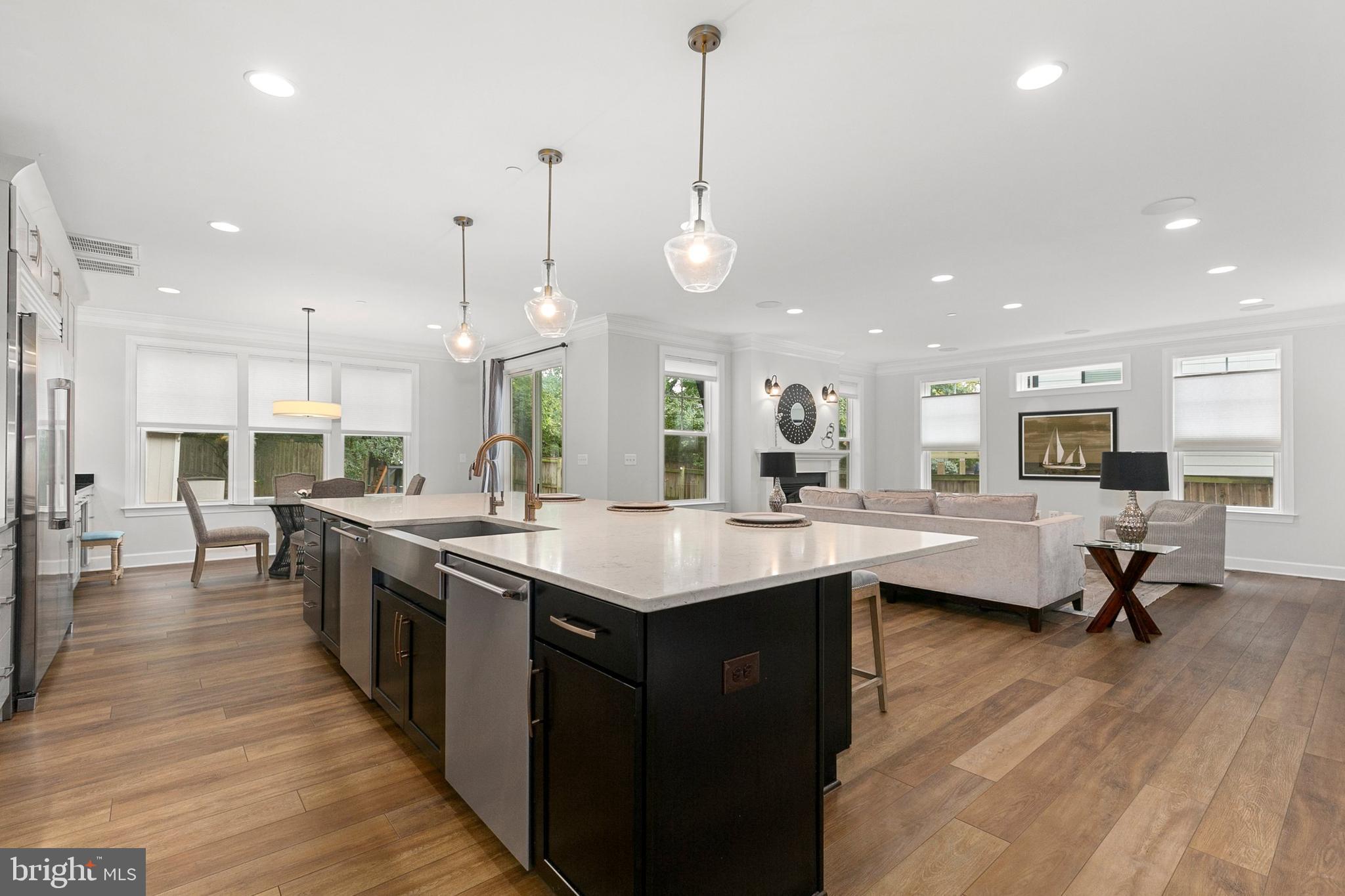 GREENWICH FOREST - Residential