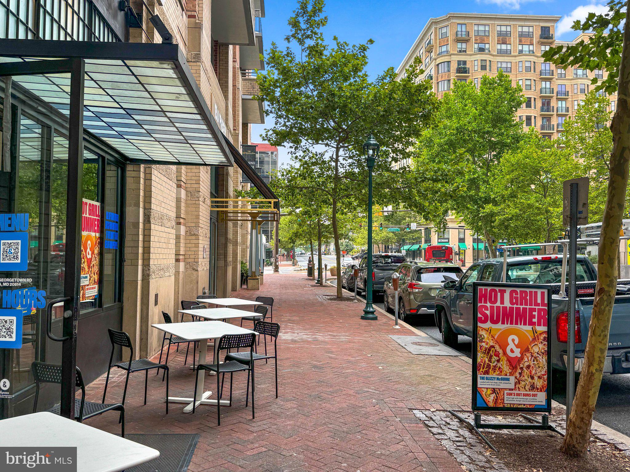 GREENWICH FOREST - Residential