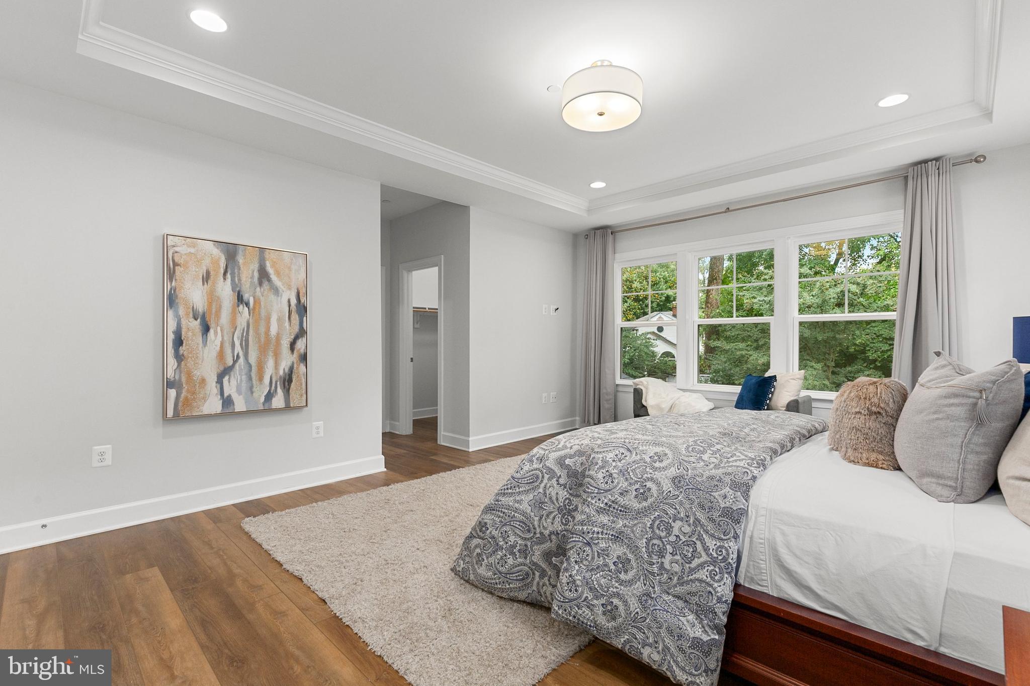 GREENWICH FOREST - Residential