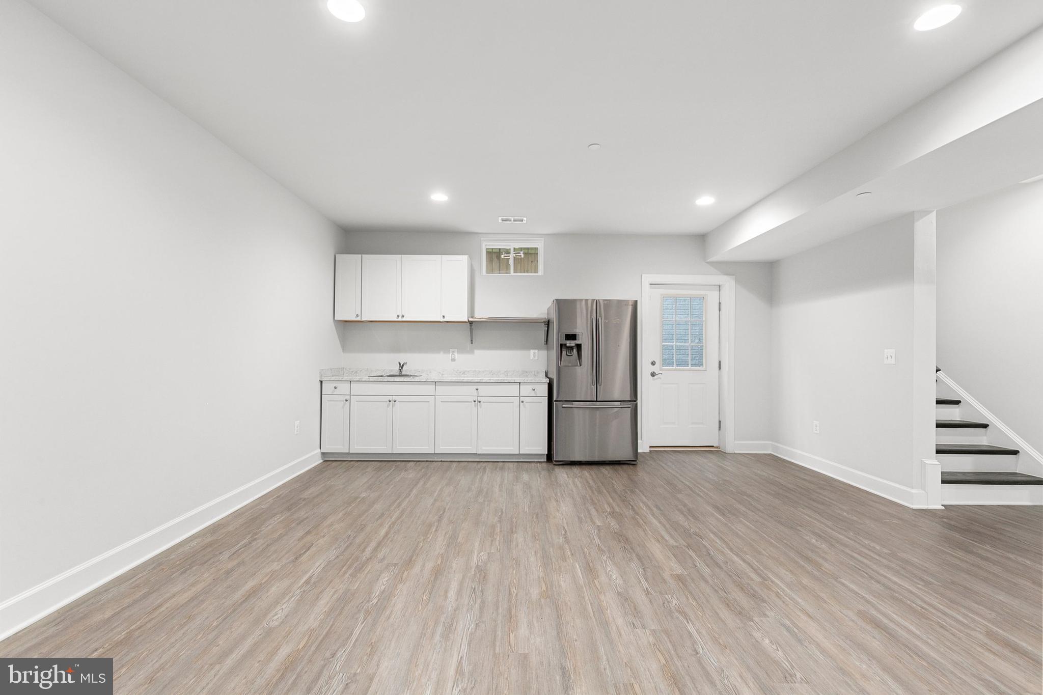 GREENWICH FOREST - Residential