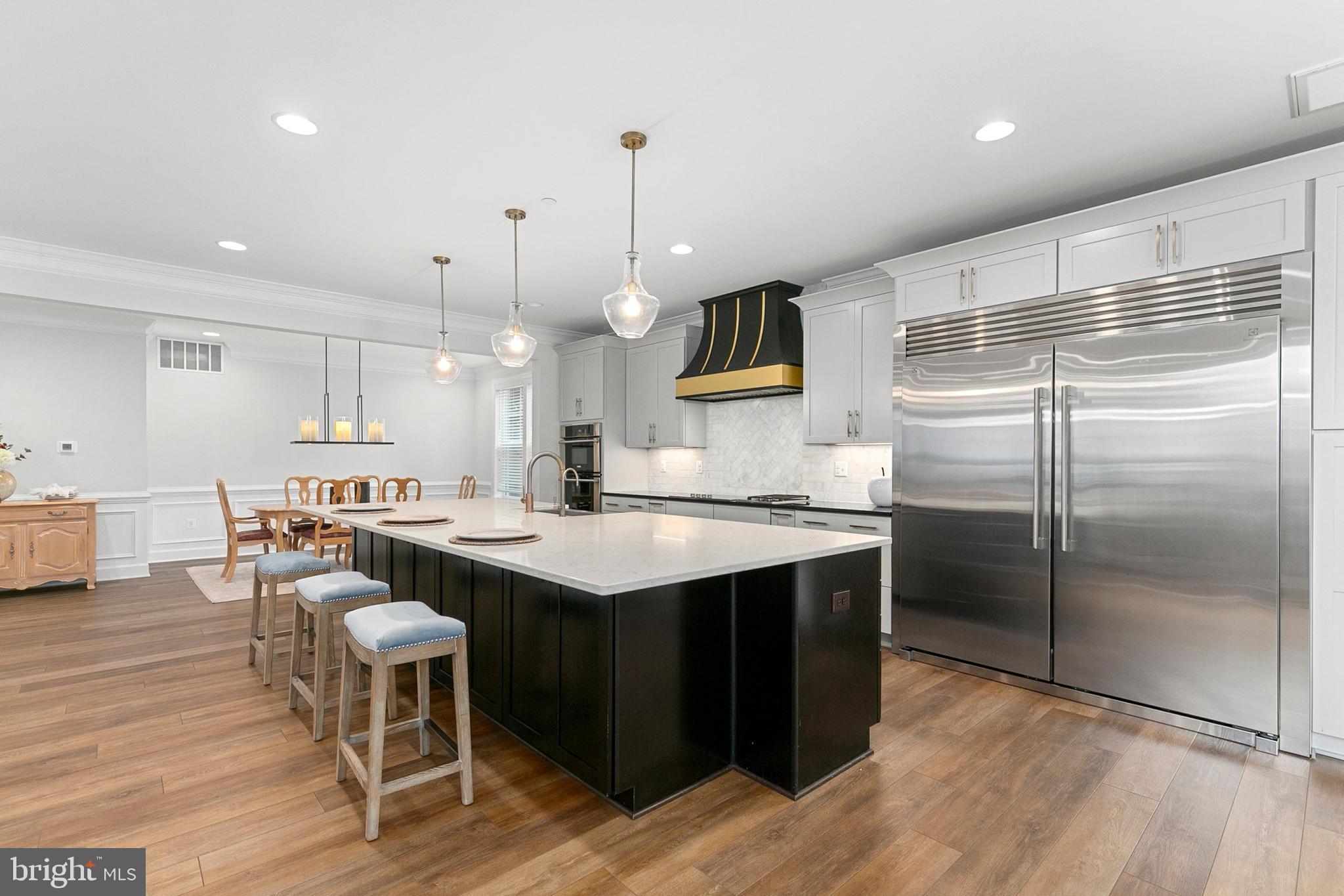 GREENWICH FOREST - Residential