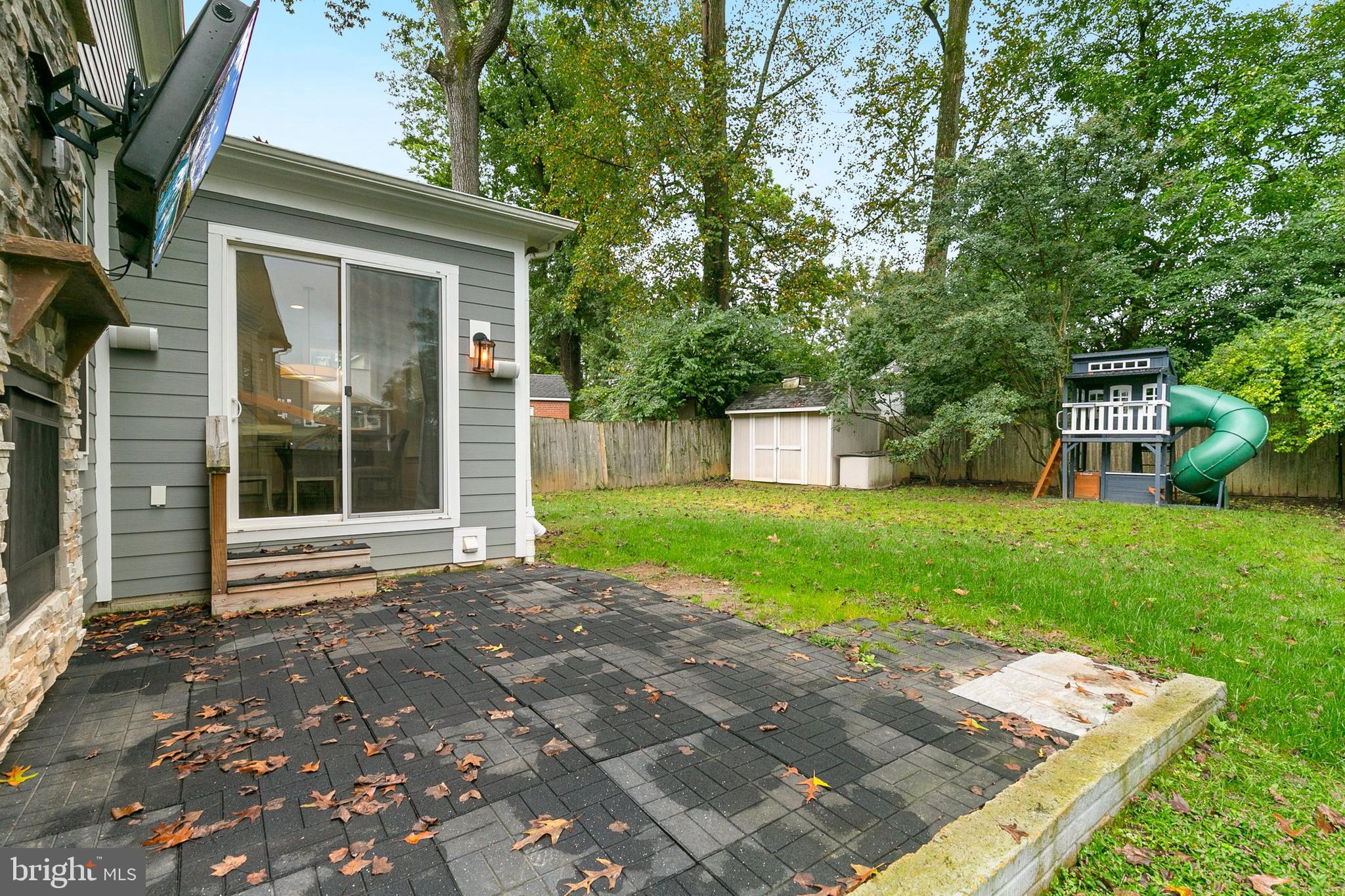 GREENWICH FOREST - Residential