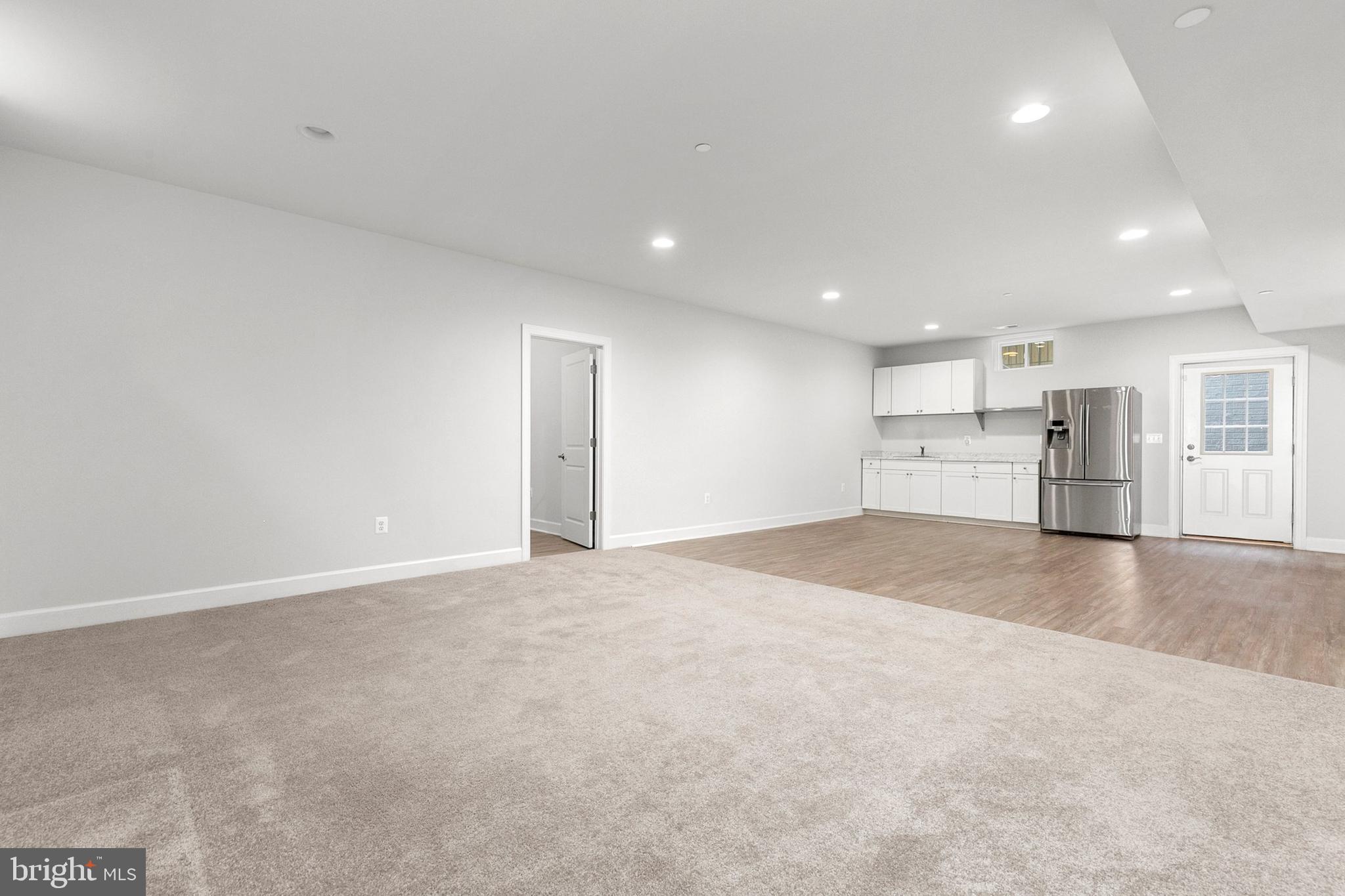 GREENWICH FOREST - Residential