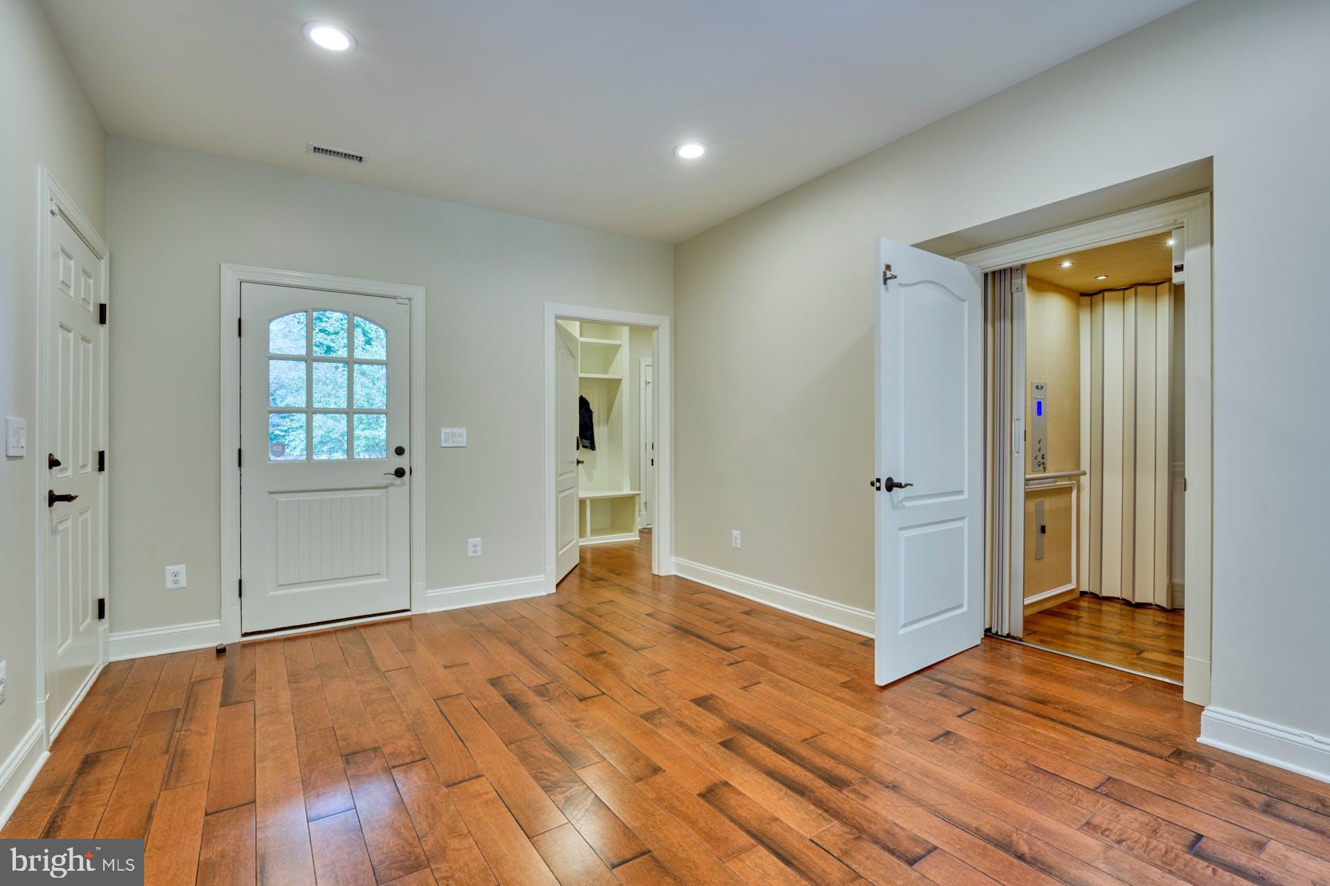 BEACON HILL - Residential