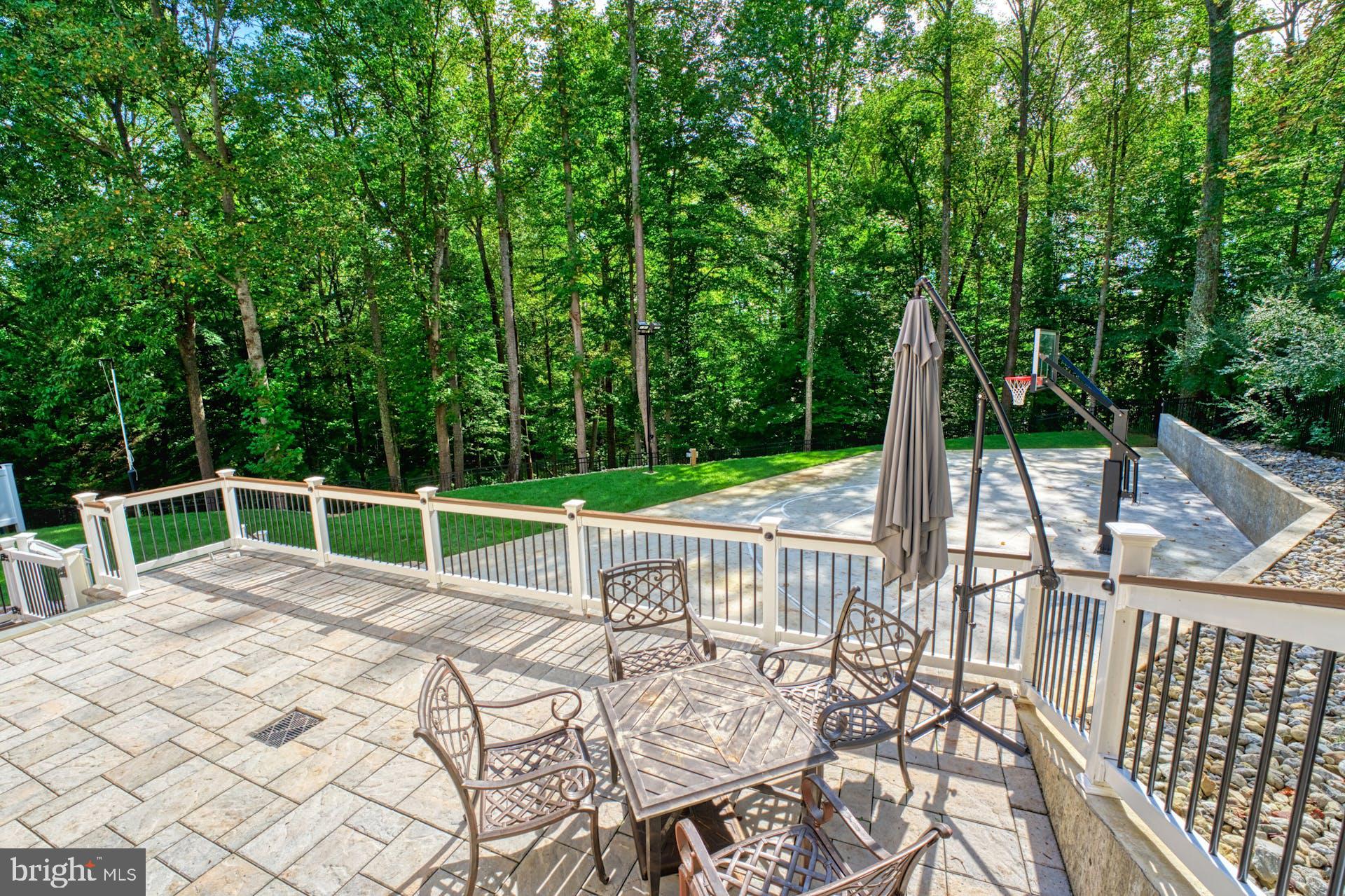 BEACON HILL - Residential