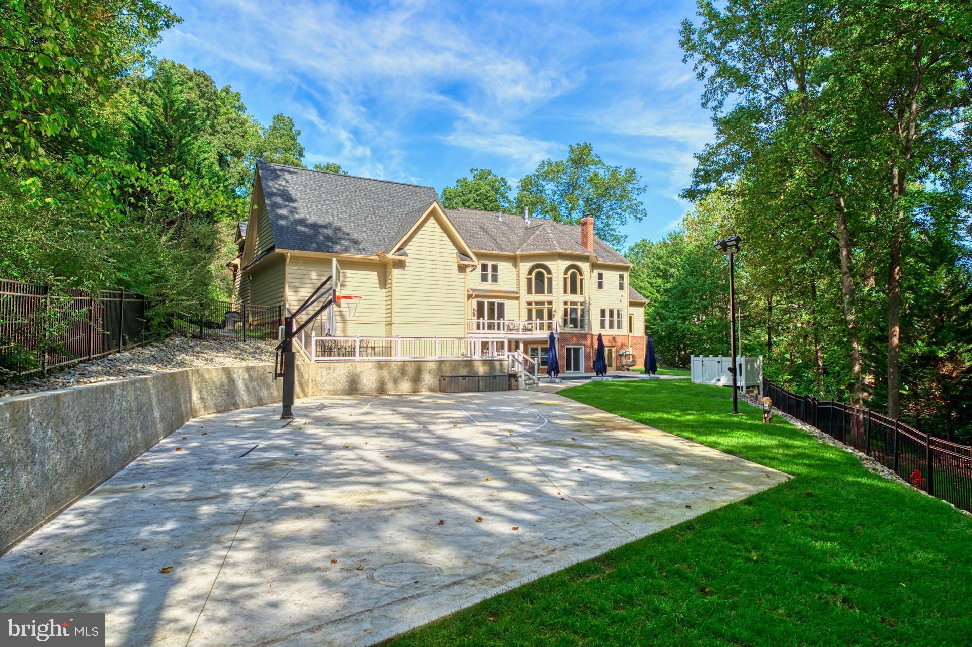 BEACON HILL - Residential