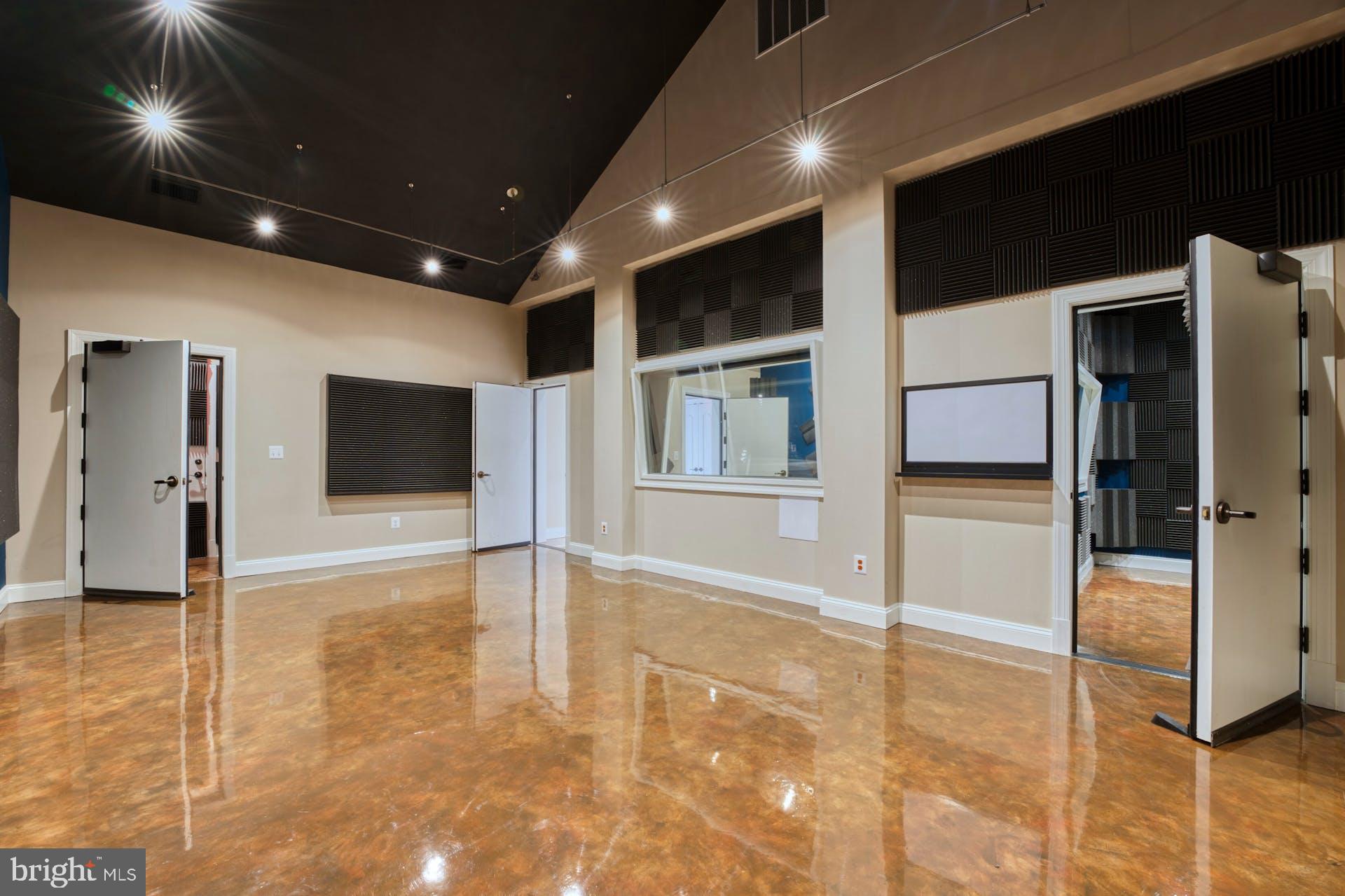 BEACON HILL - Residential