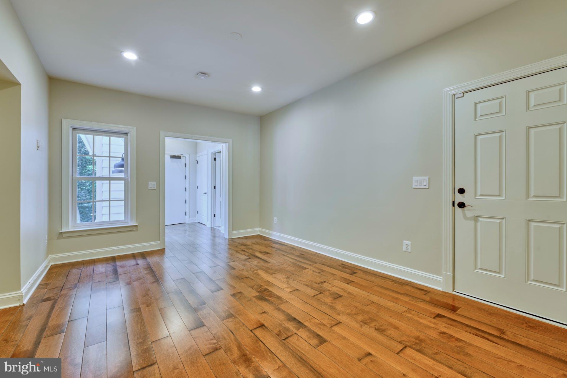 BEACON HILL - Residential