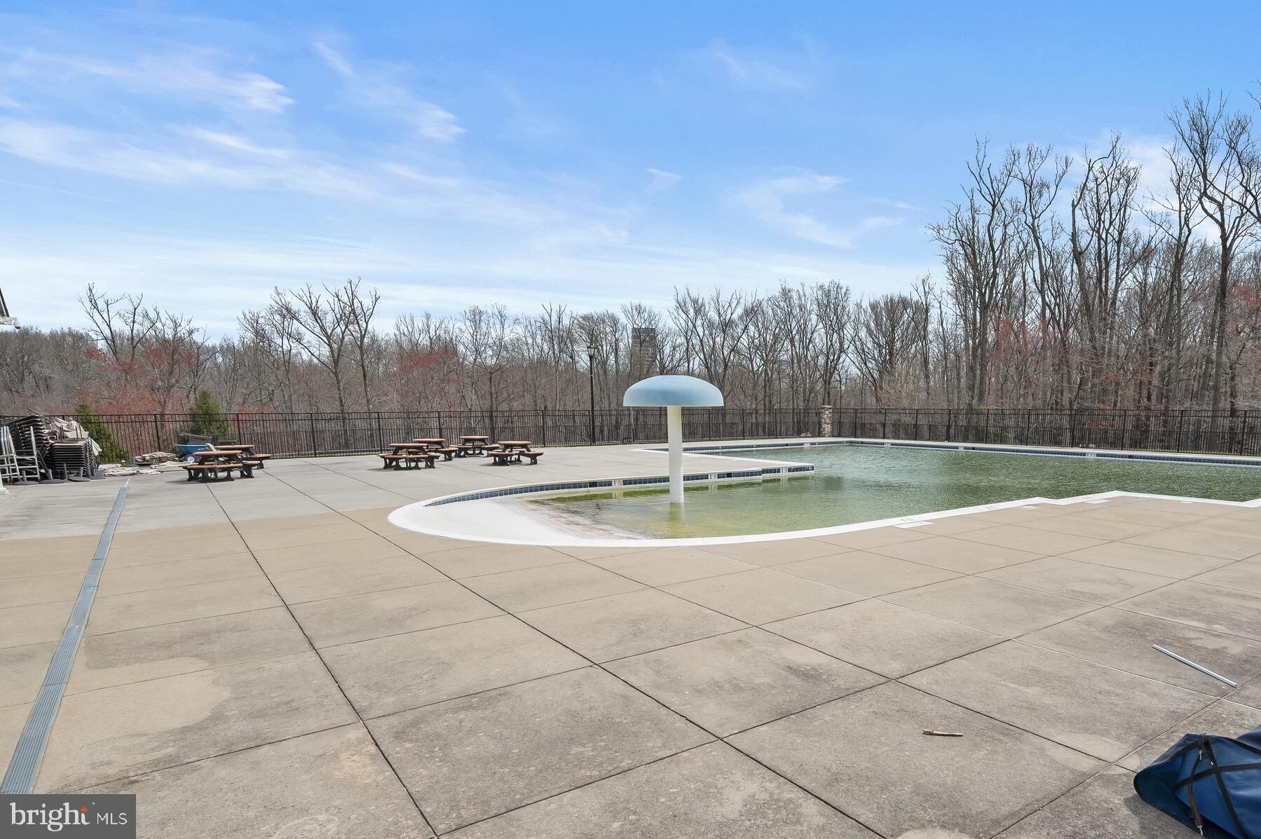 VILLAGES OF DORCHESTER - Residential