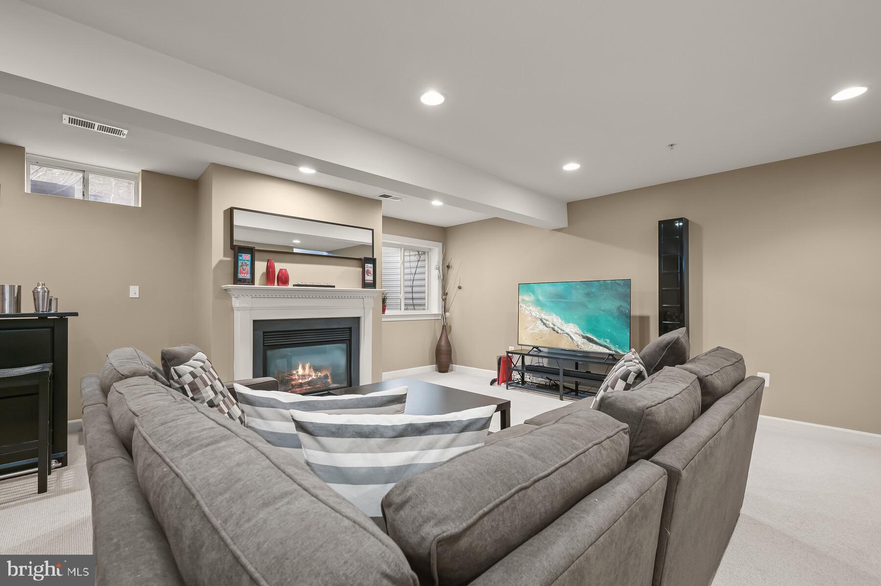 VILLAGES OF DORCHESTER - Residential