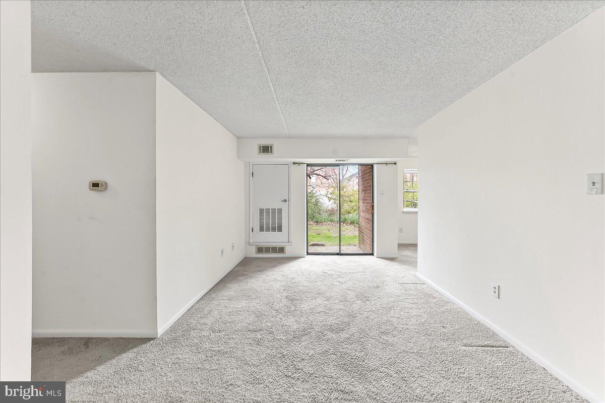 GOSHEN VALLEY III - Residential Lease