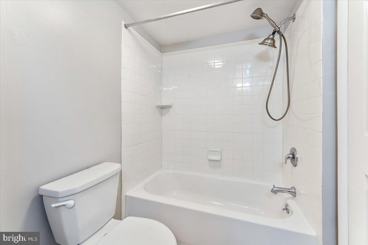 GOSHEN VALLEY III - Residential Lease