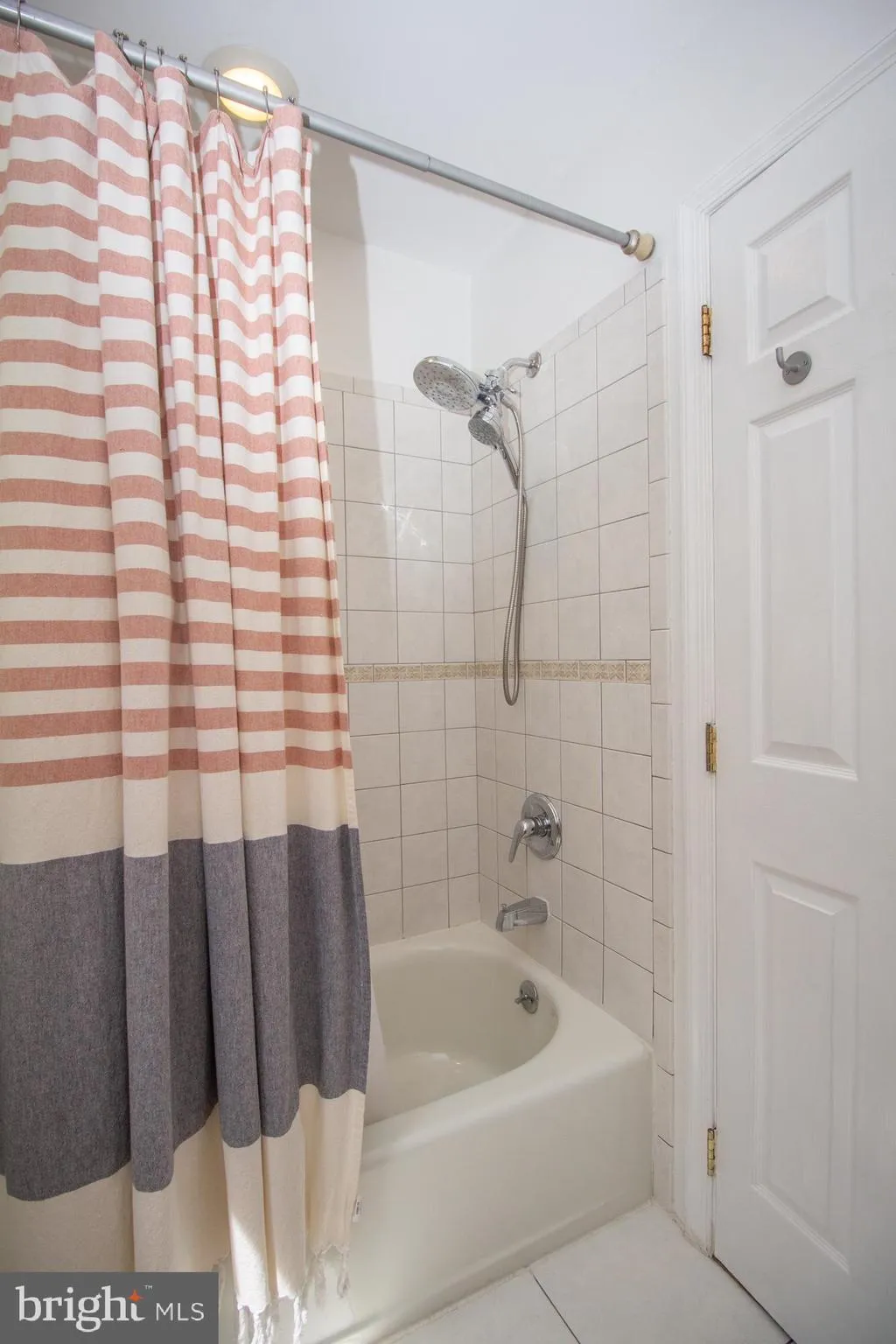 Philadelphia, Pennsylvania 19145, United States, 3 Bedrooms Bedrooms, ,1 BathroomBathrooms,Residential,Coming Soon,196736