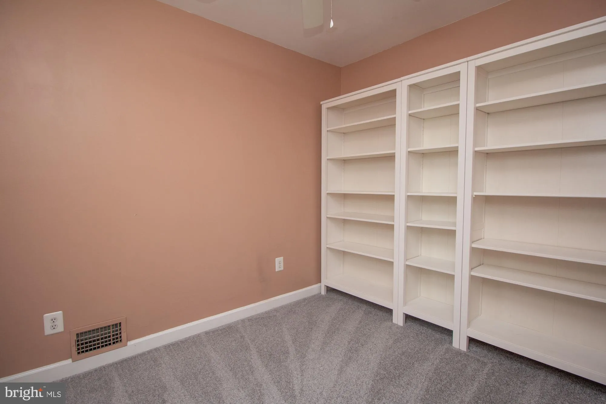 Philadelphia, Pennsylvania 19145, United States, 3 Bedrooms Bedrooms, ,1 BathroomBathrooms,Residential,Coming Soon,196736