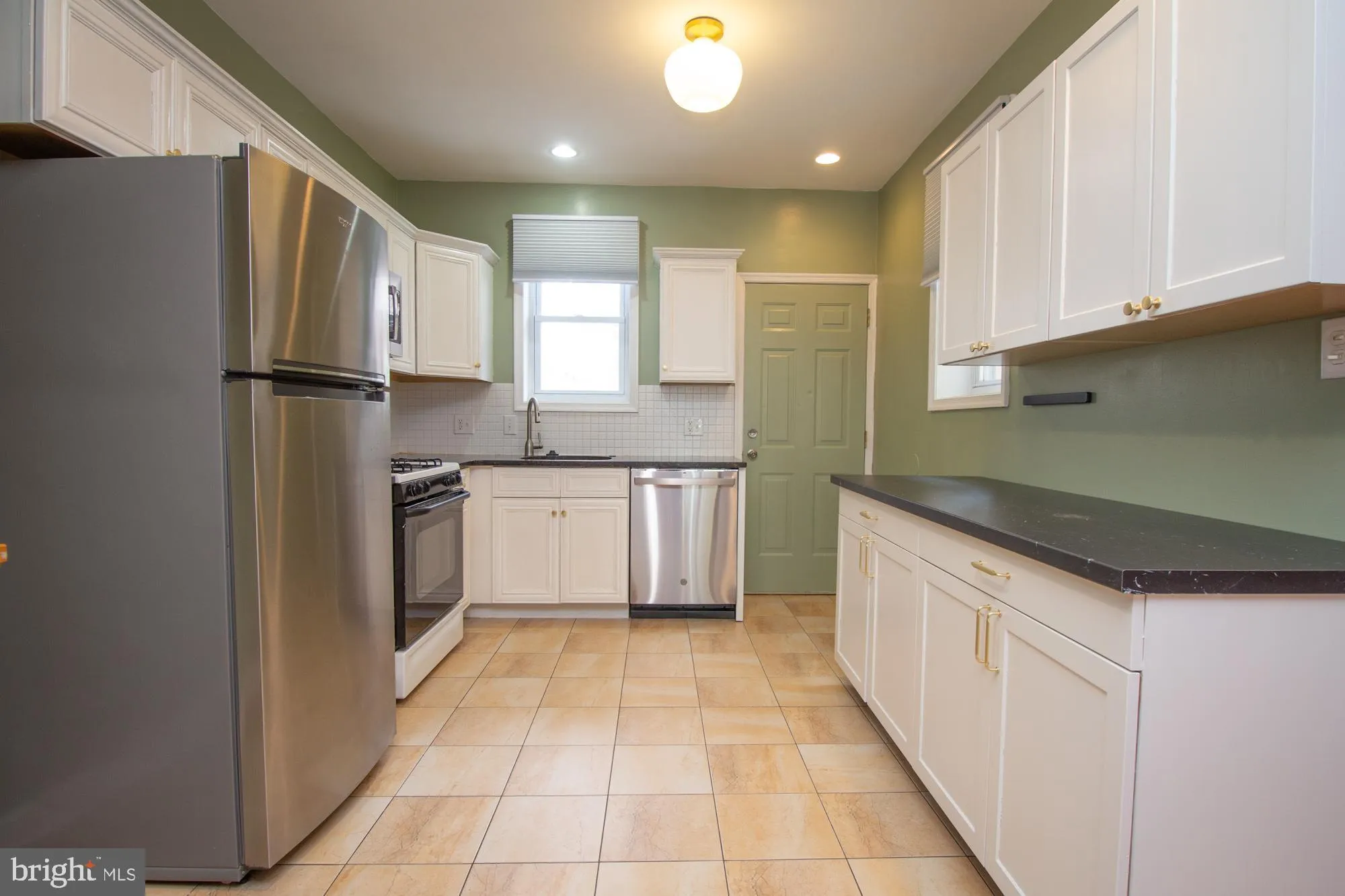 Philadelphia, Pennsylvania 19145, United States, 3 Bedrooms Bedrooms, ,1 BathroomBathrooms,Residential,Coming Soon,196736