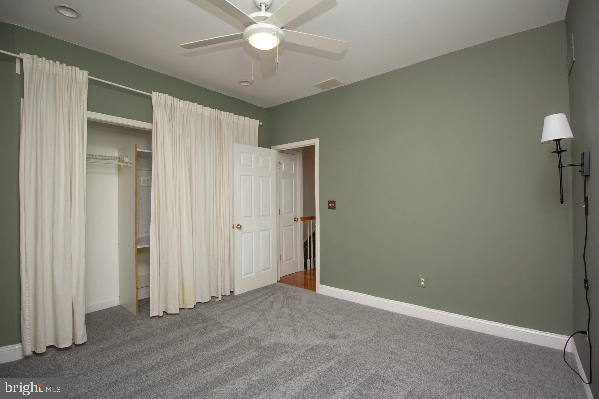 Philadelphia, Pennsylvania 19145, United States, 3 Bedrooms Bedrooms, ,1 BathroomBathrooms,Residential,Coming Soon,196736