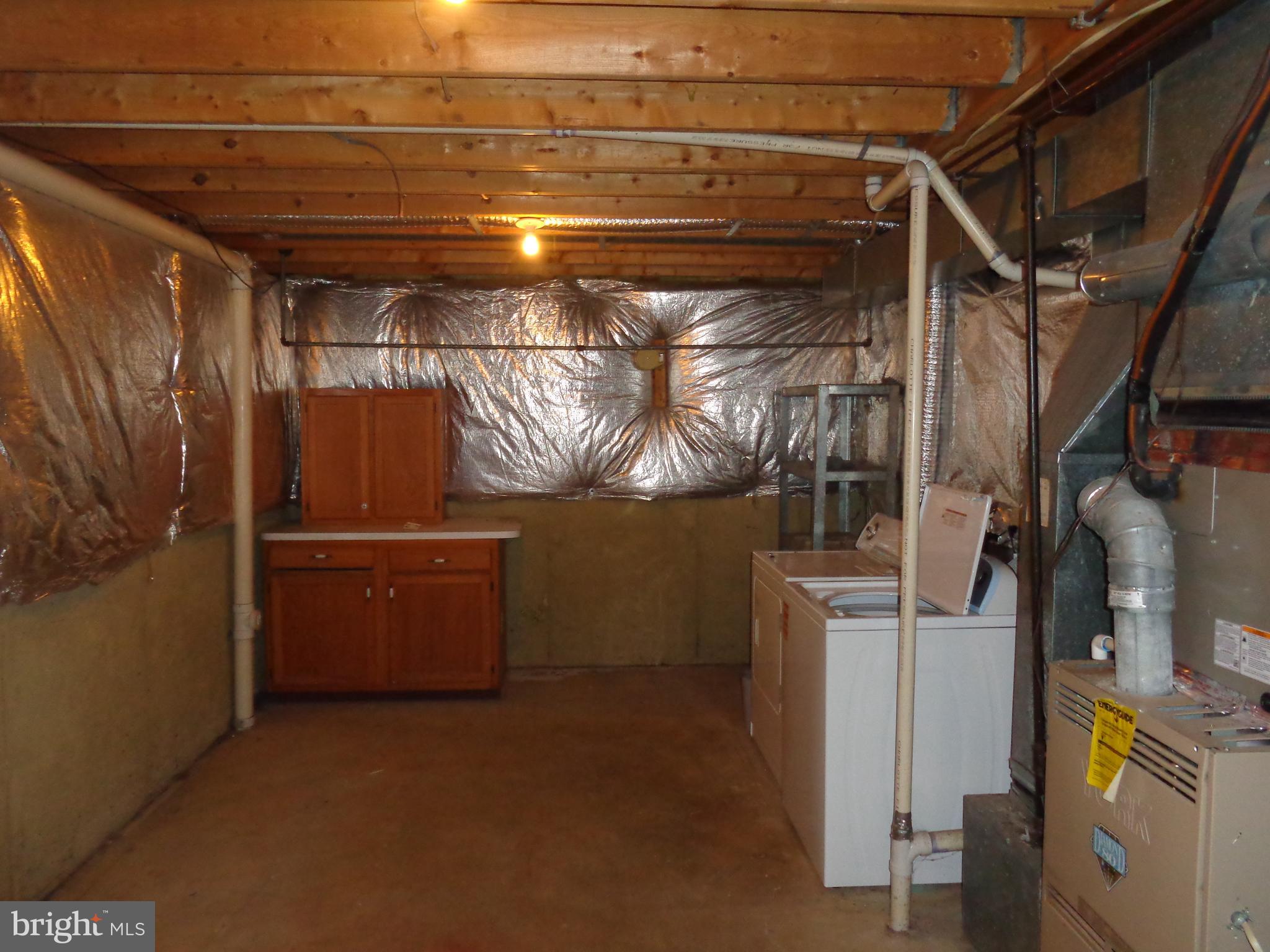 LAKE SHORE SUBDIVISION - Residential Lease