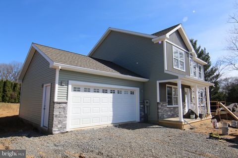 Homes For Sale - 158 N Fisher Street<br/> JONESTOWN, PA 17038